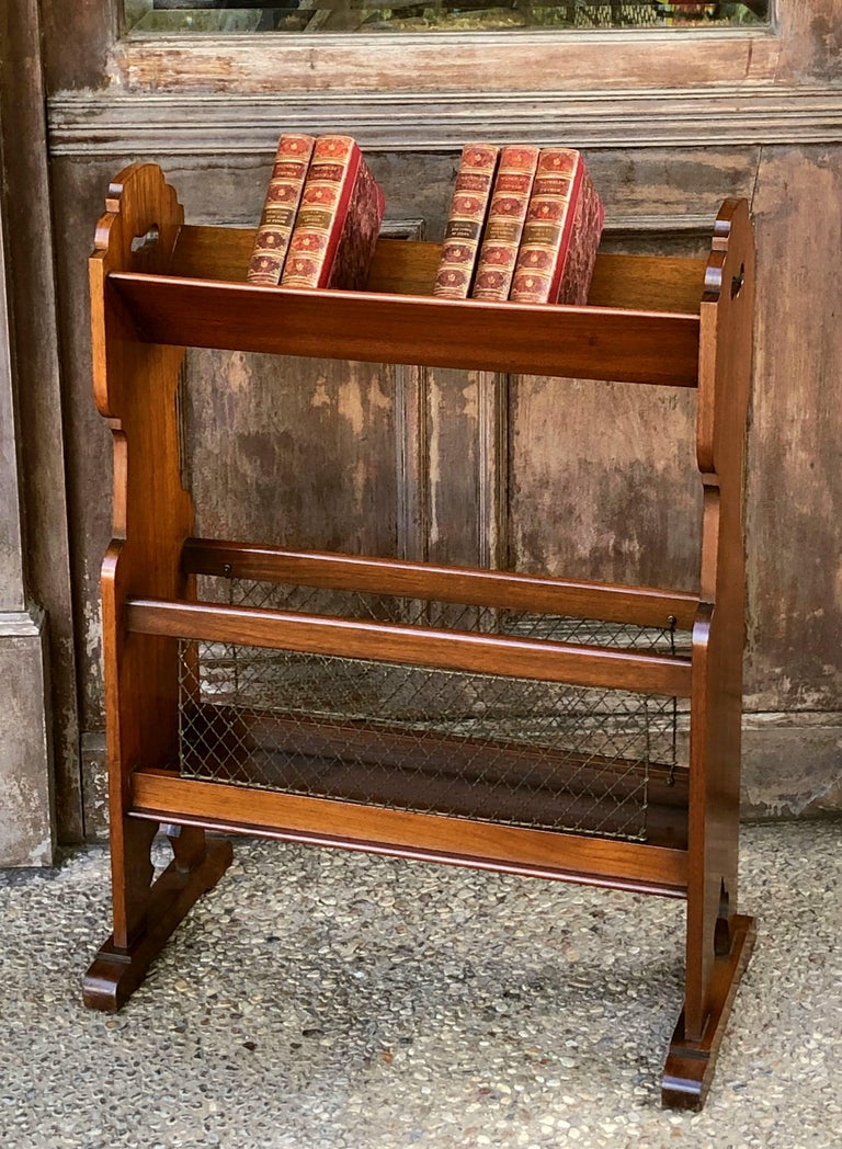 aa026_walnut_book_stand_162__master