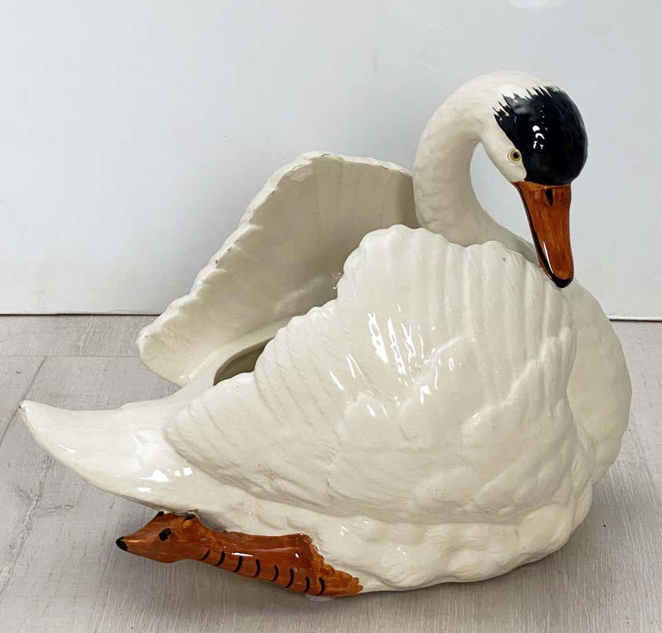 aa615_swan_vase_32__master