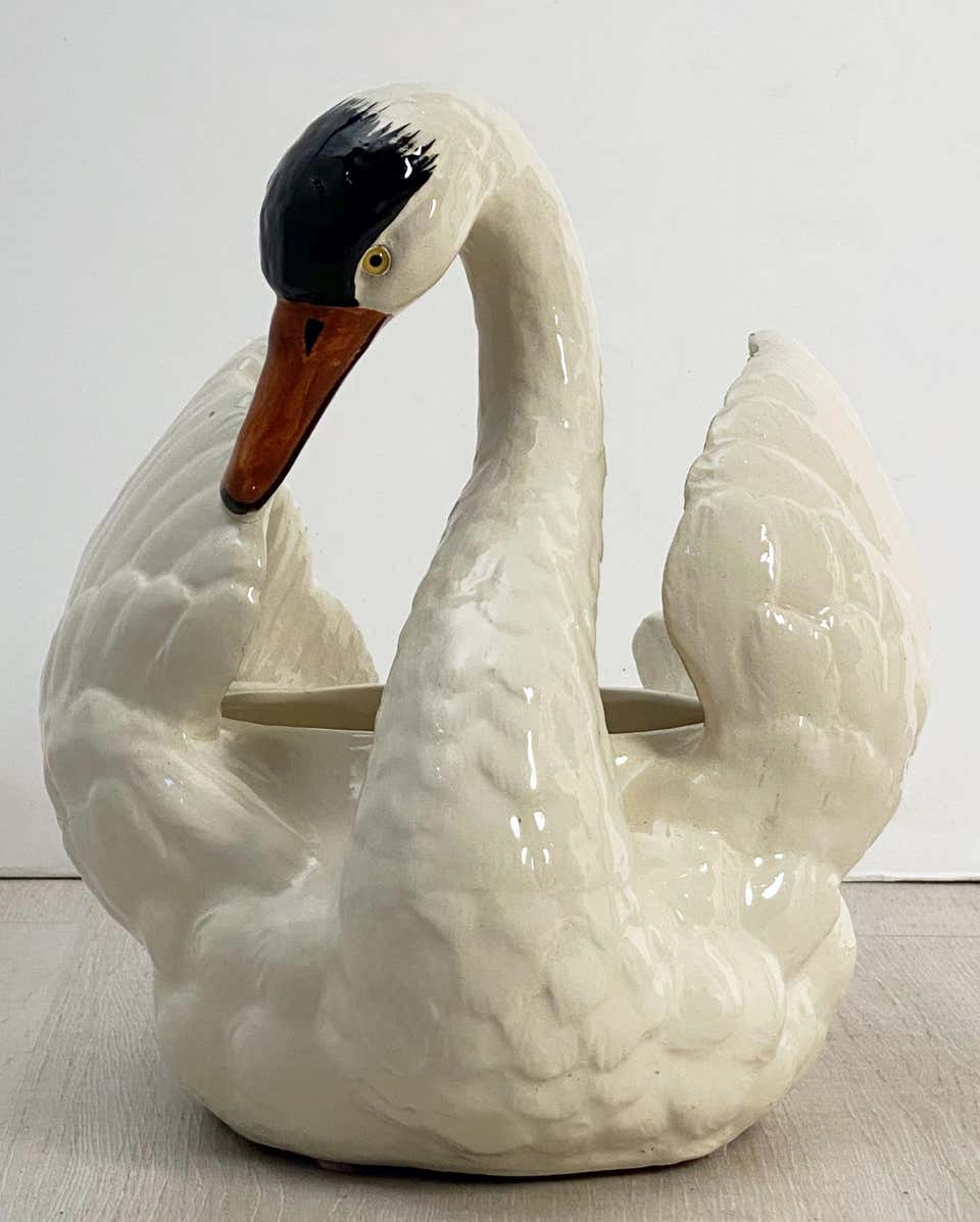 aa615_swan_vase_50__master