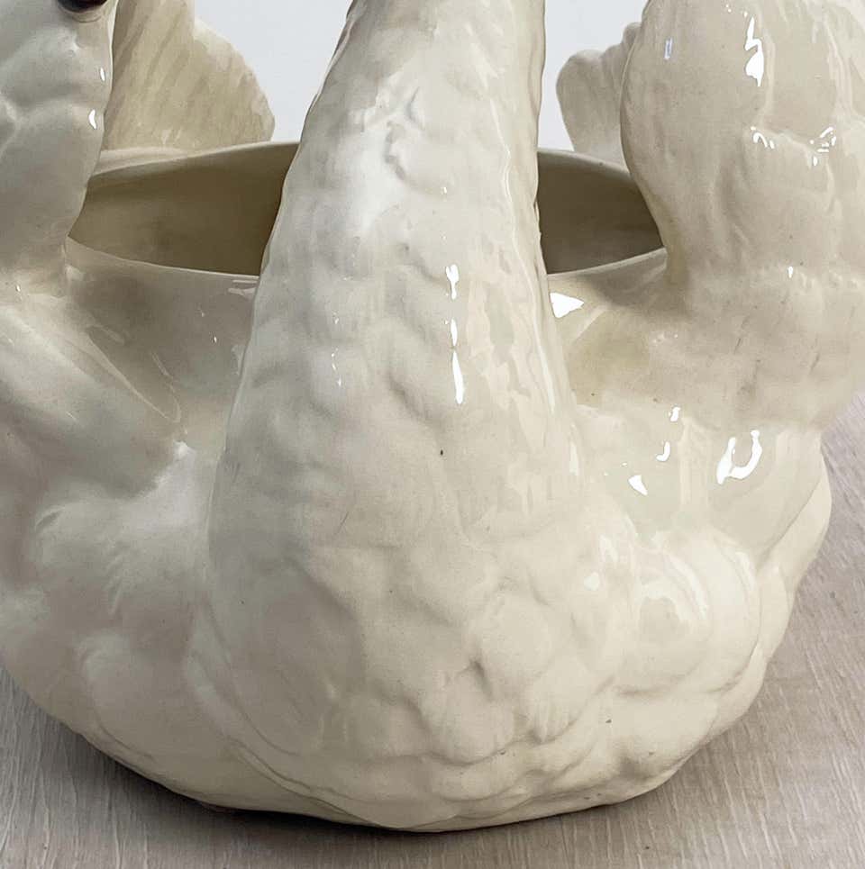 aa615_swan_vase_61__master