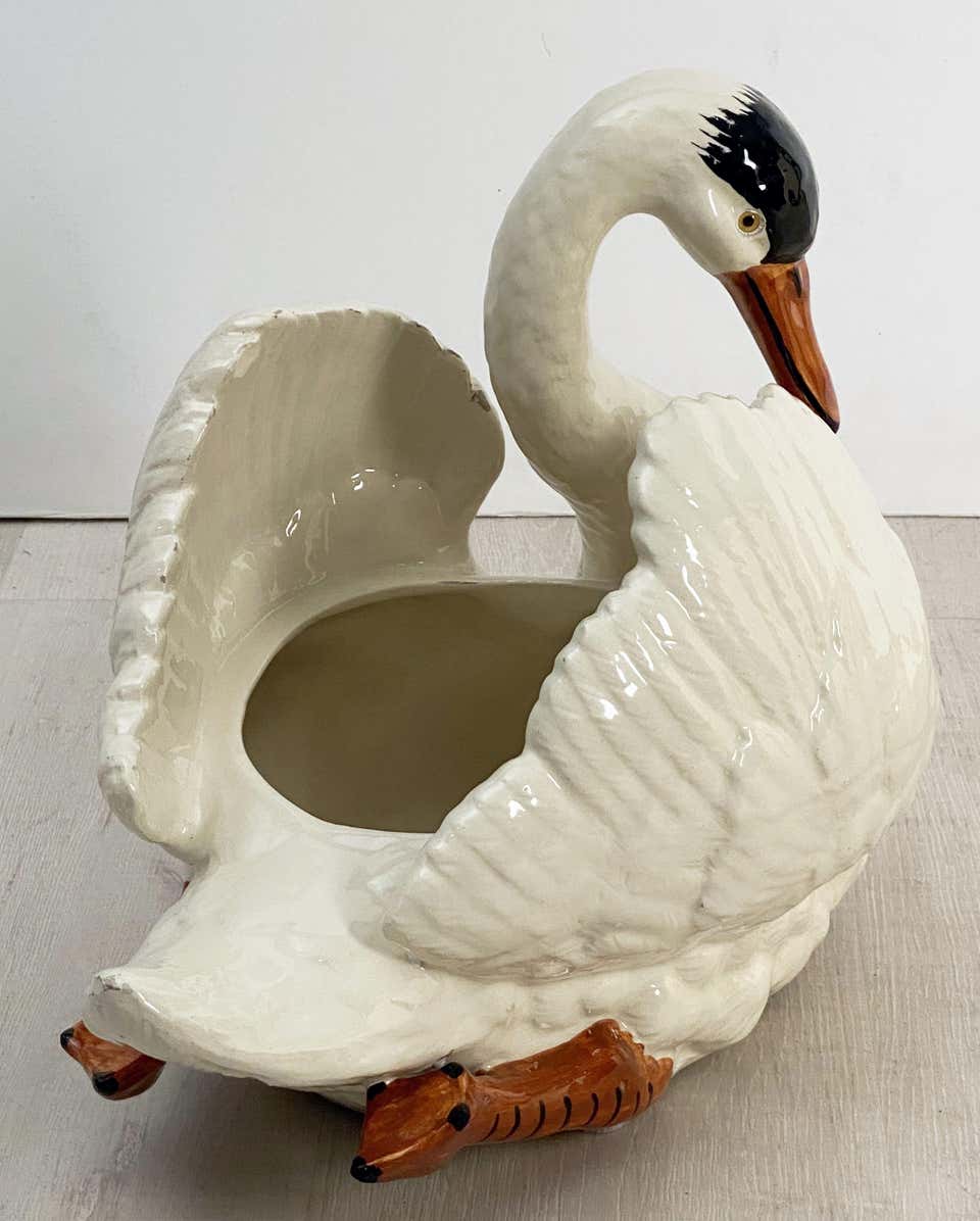 aa615_swan_vase_98__master