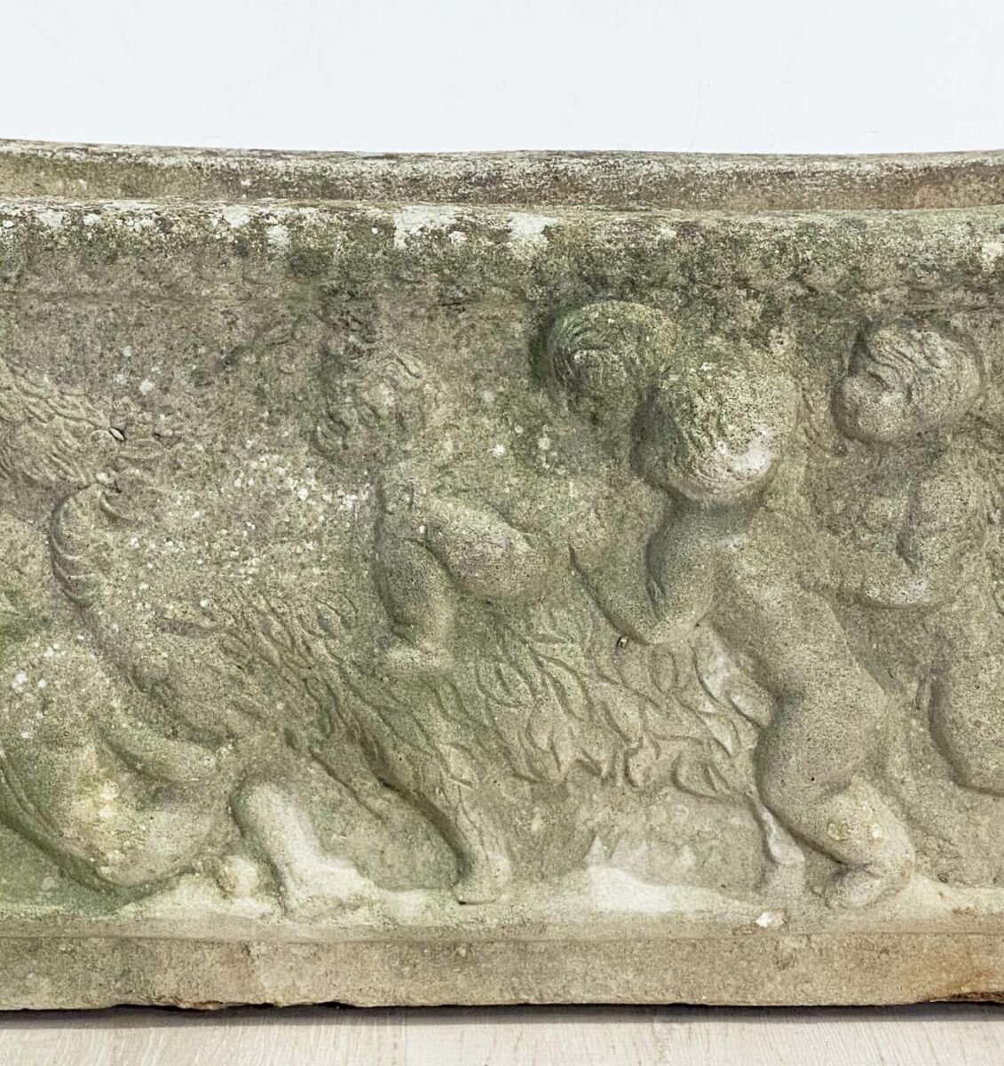 bb649_stone_trough_with_cherubs_34__master