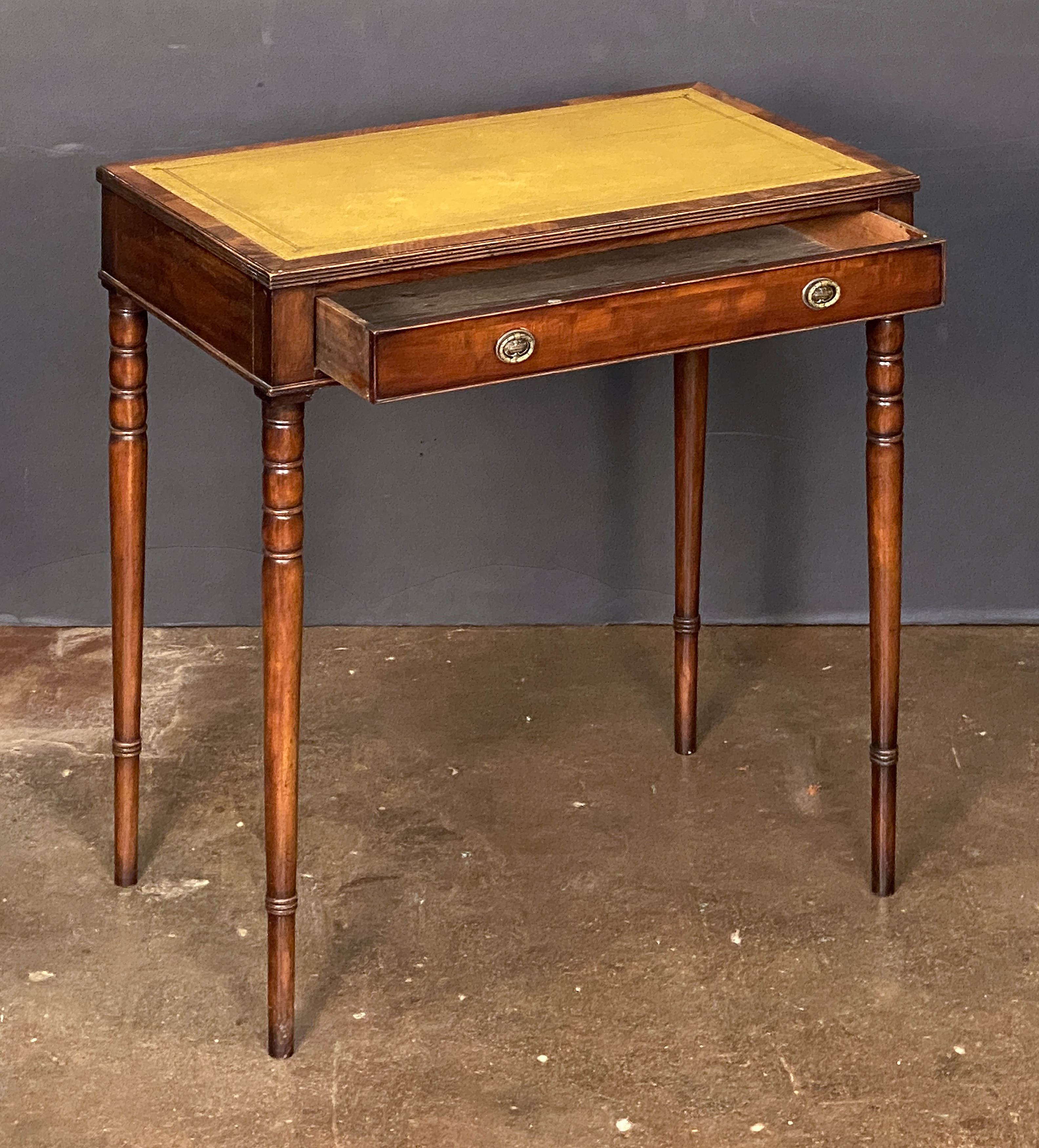 cc119_english_writing_table_with_leather_top_11
