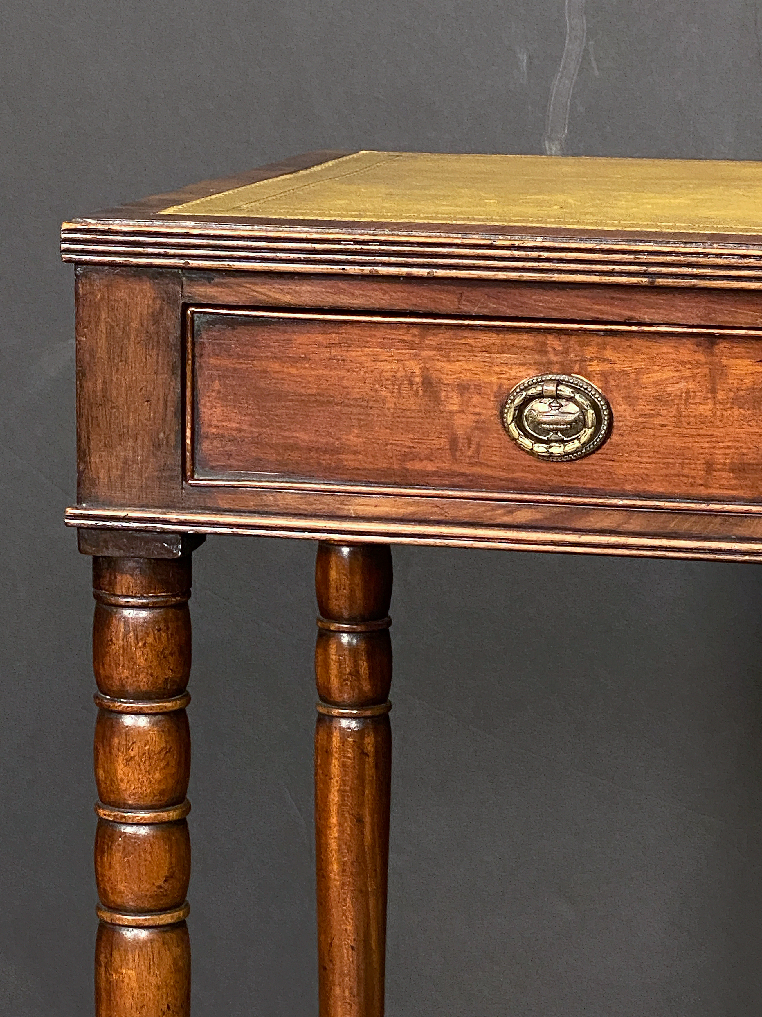 cc119_english_writing_table_with_leather_top_18