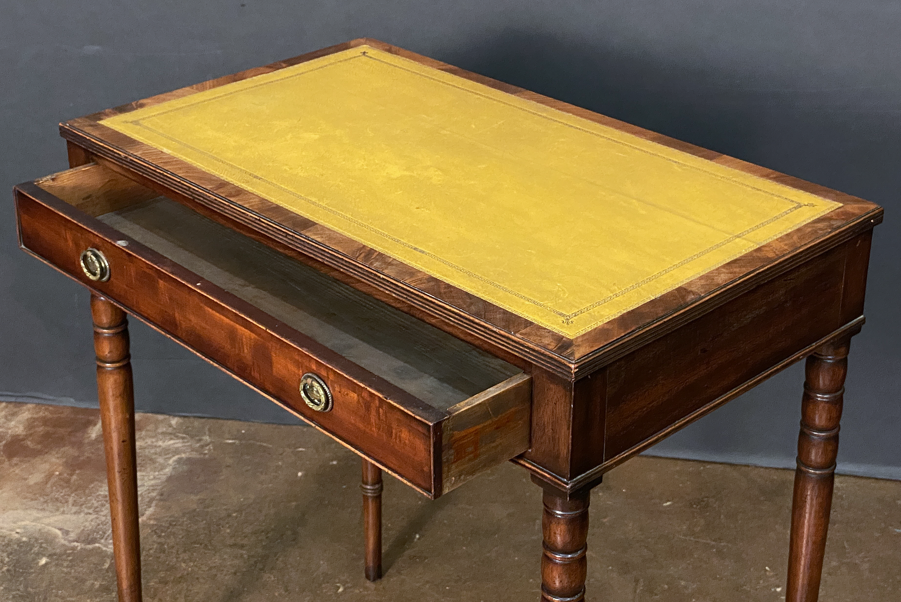 cc119_english_writing_table_with_leather_top_27
