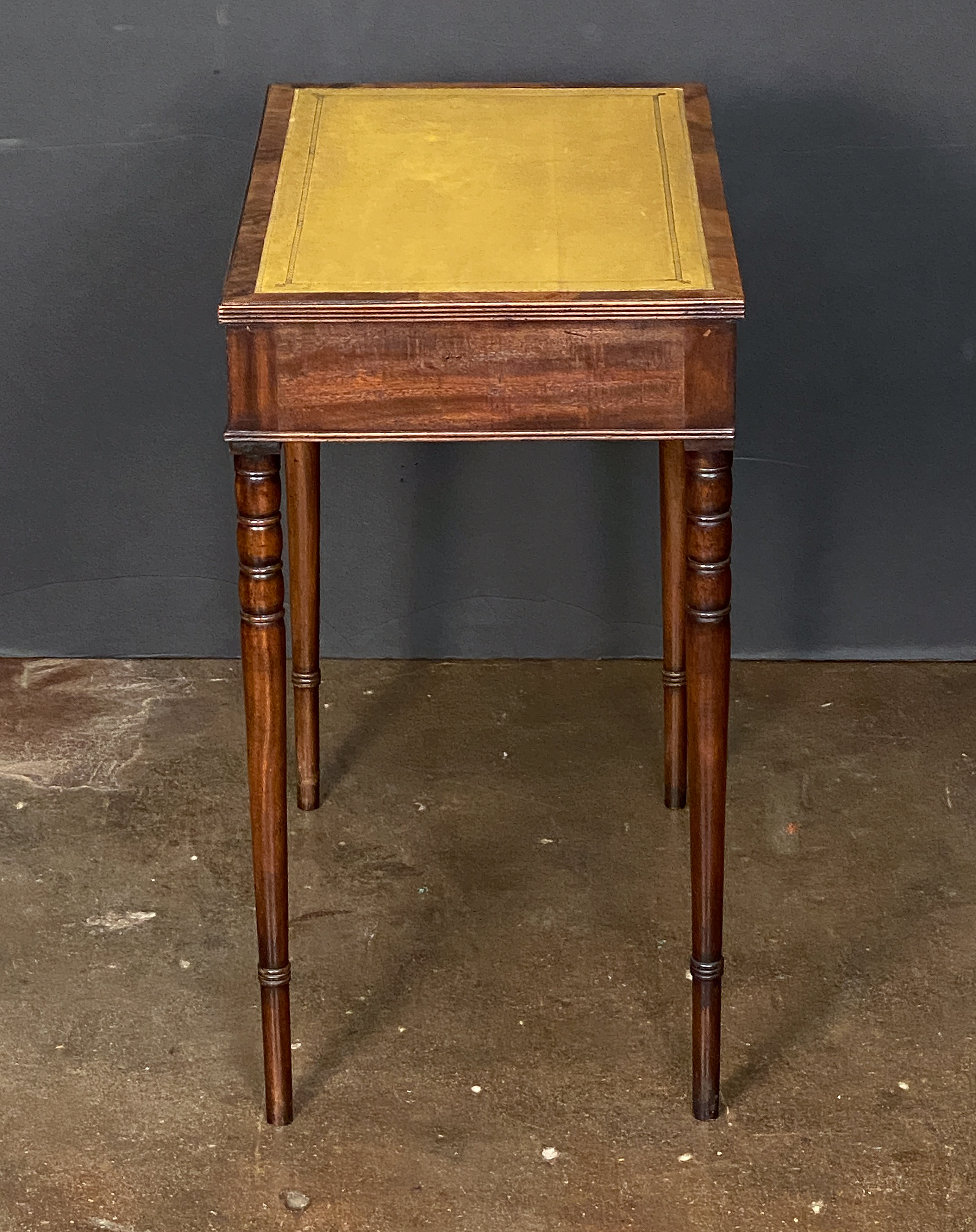 cc119_english_writing_table_with_leather_top_31