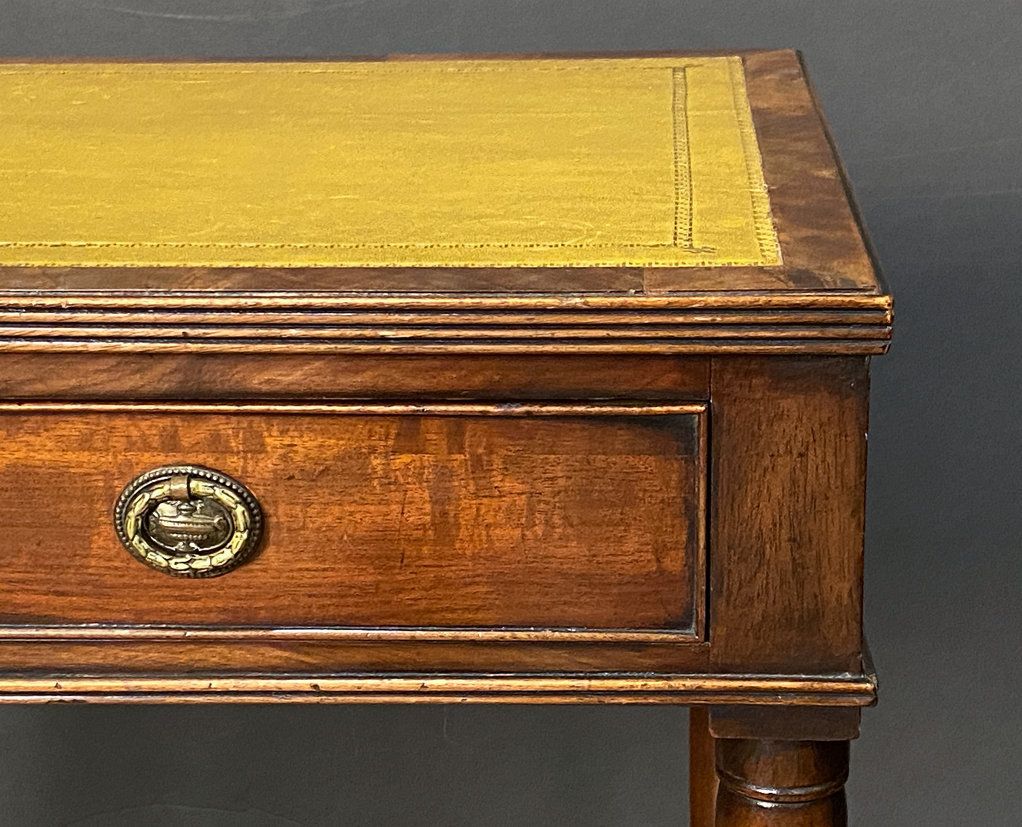 cc119_english_writing_table_with_leather_top_40