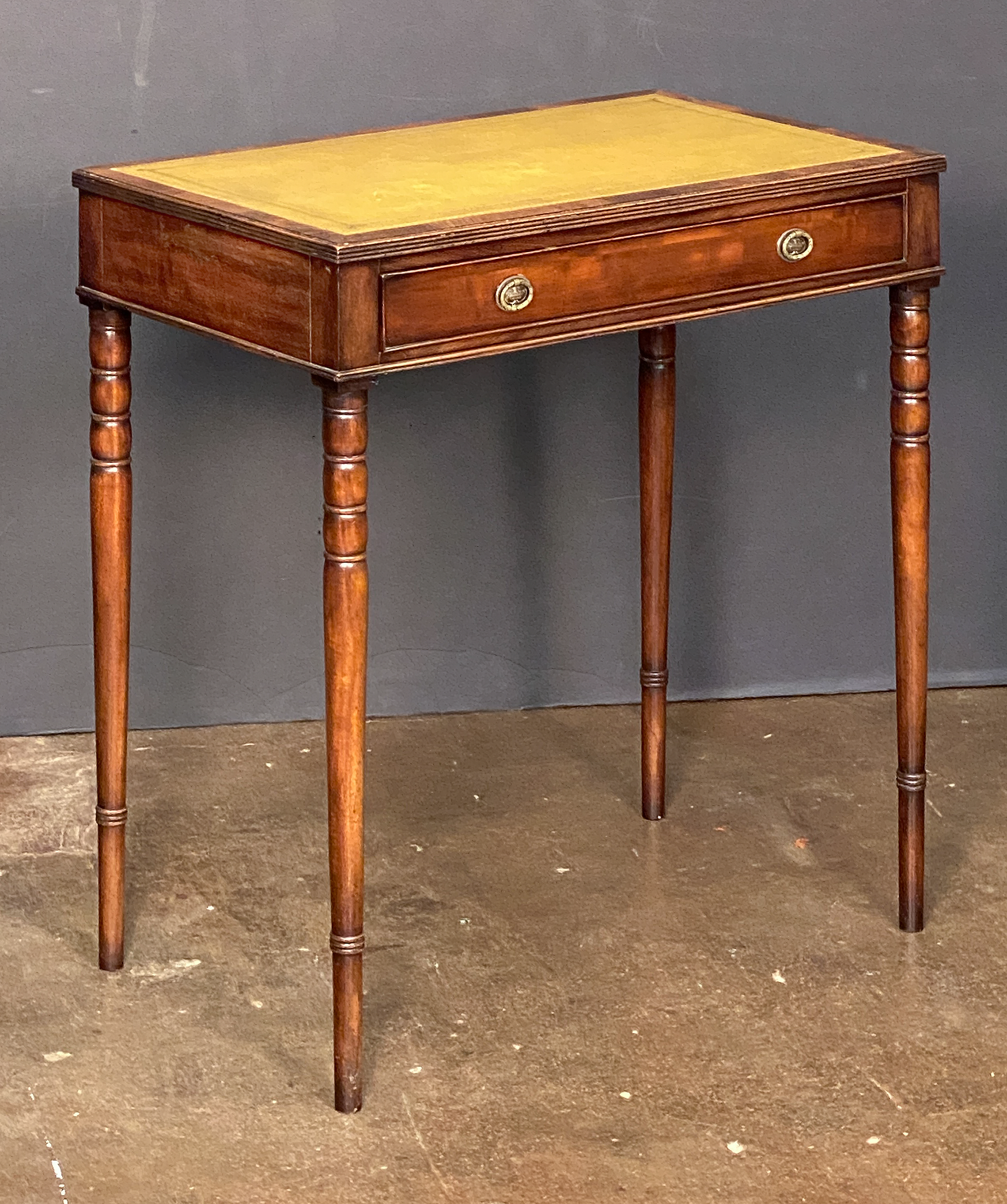 cc119_english_writing_table_with_leather_top_7l_e_a_d