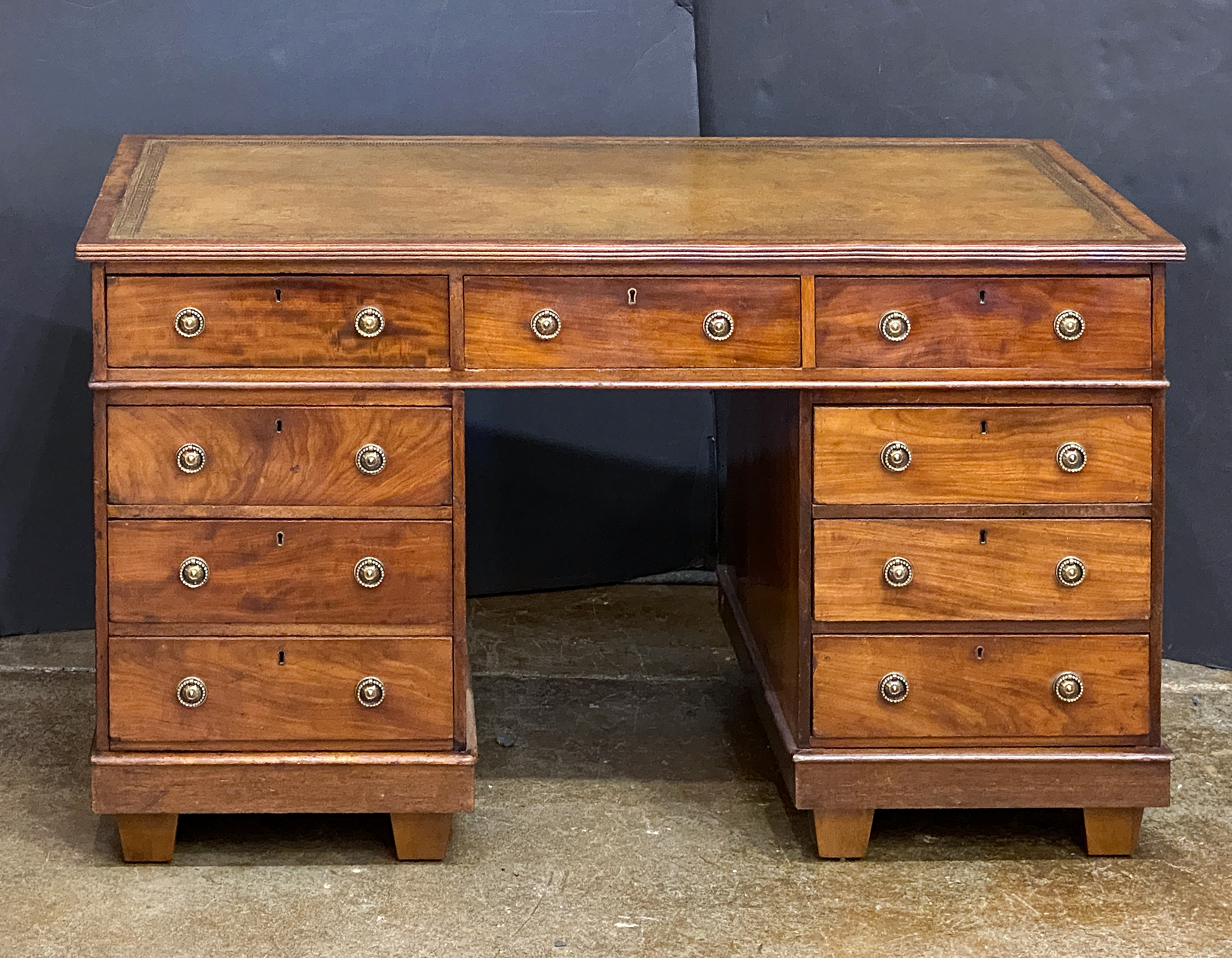 cc120_english_mahogany_double_pedestal_desk_25