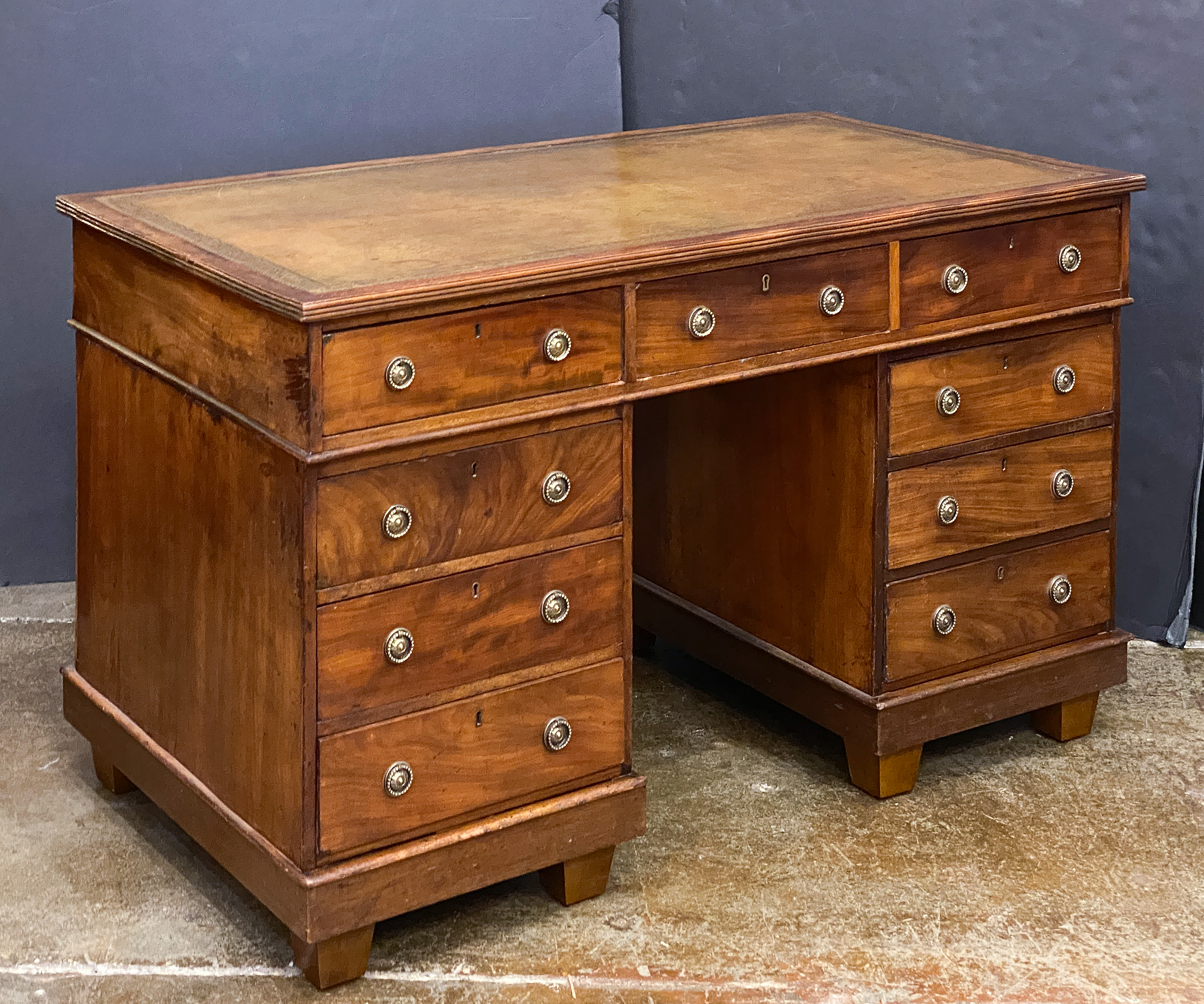 cc120_english_mahogany_double_pedestal_desk_2_l_e_a_d