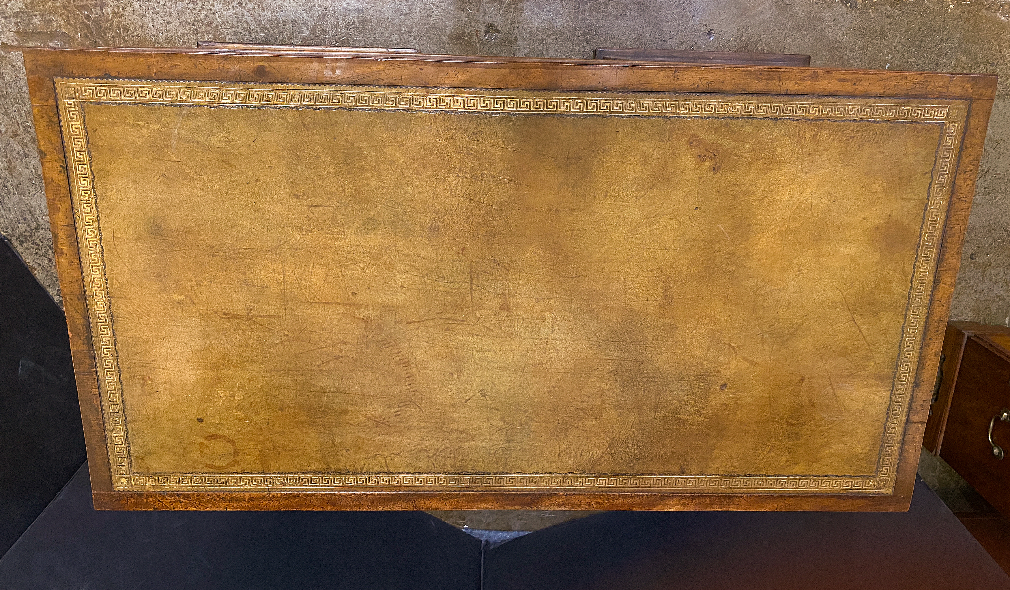 cc120_english_mahogany_double_pedestal_desk_54