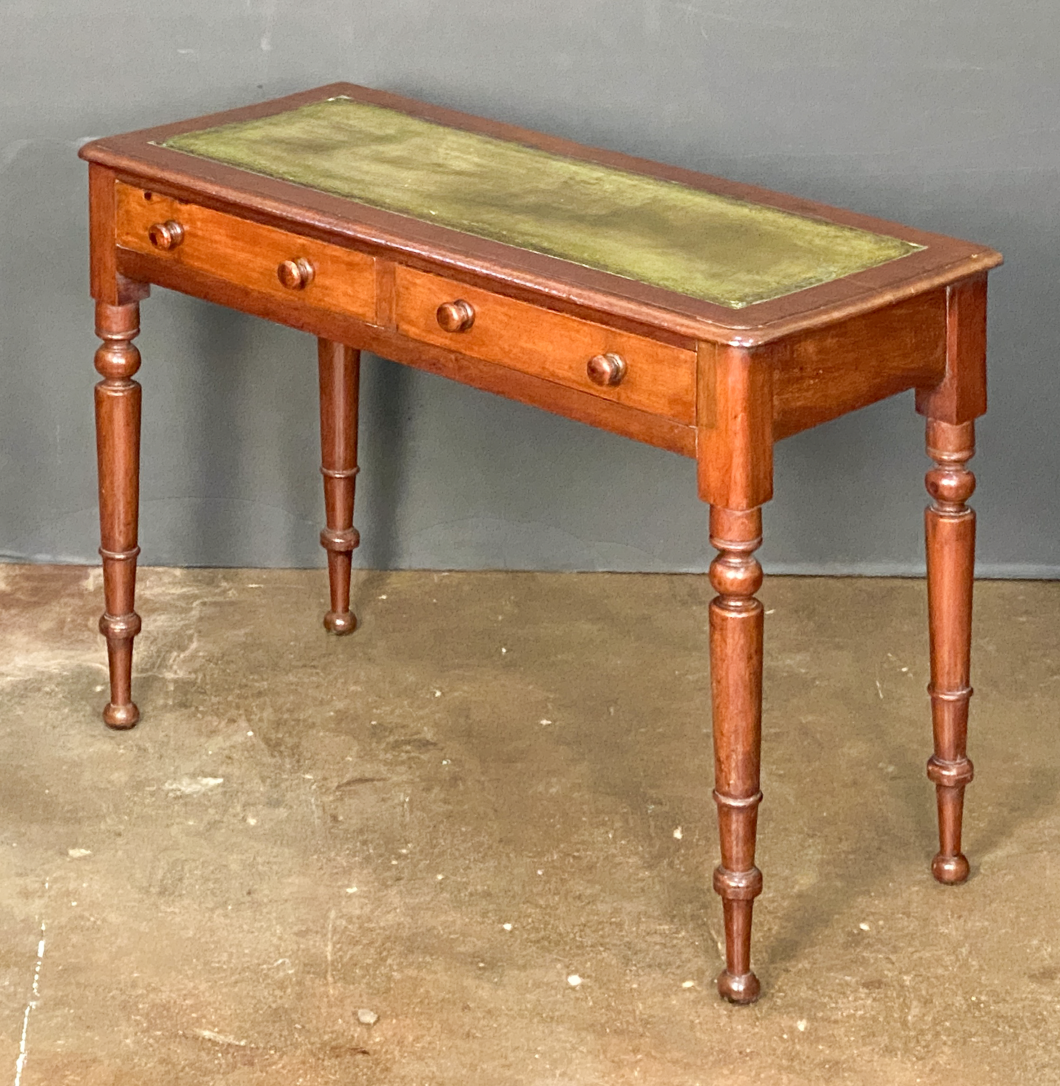 cc191_english_writing_desk_25_1708268470