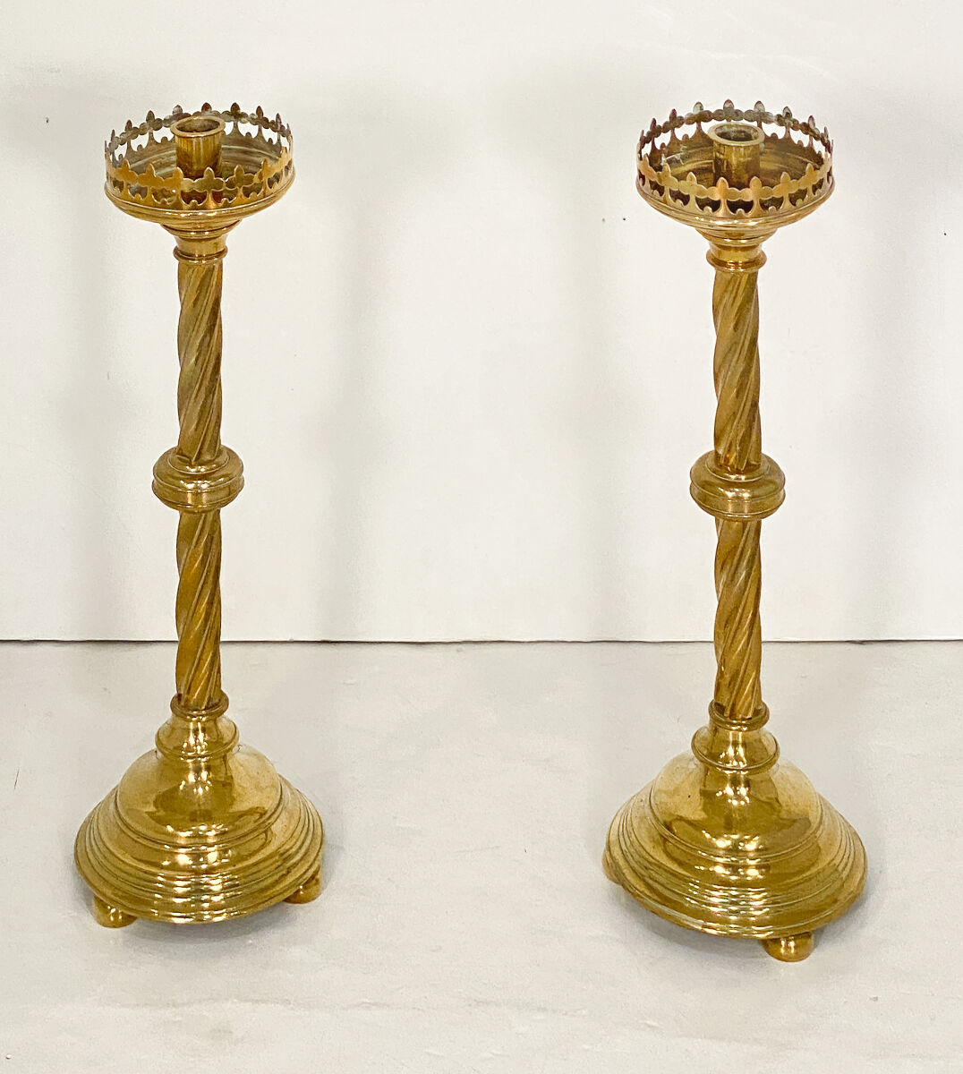 cc236_large_brass_candlesticks_l_e_a_d