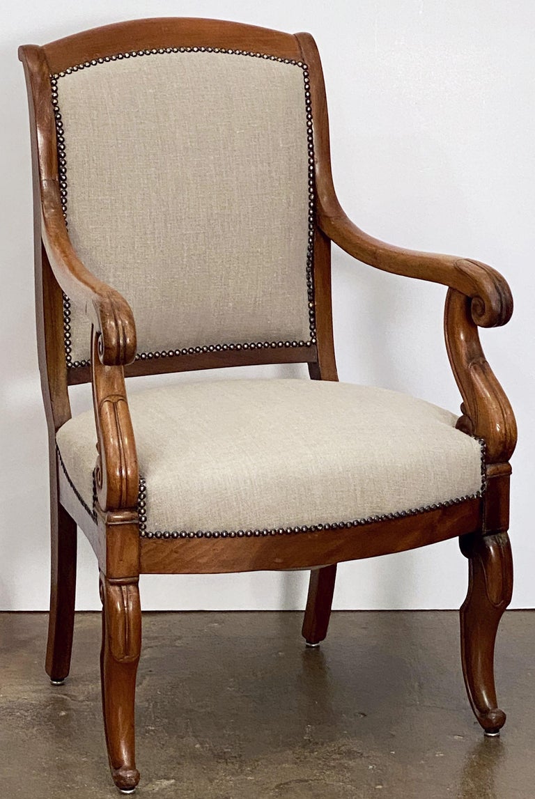 cc668_french_walnut_armchair_72__master