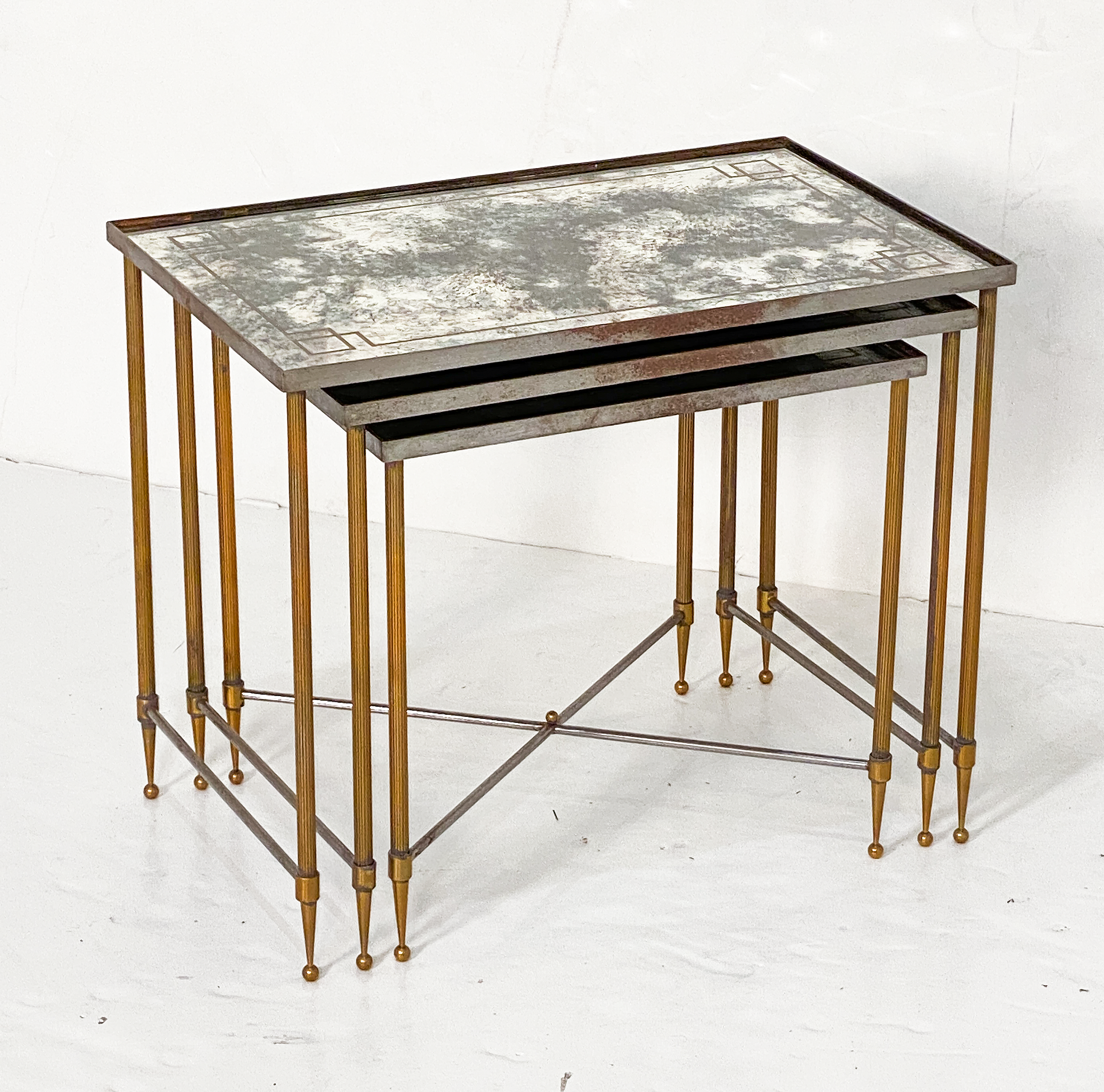 cc691_french_nesting_table_13