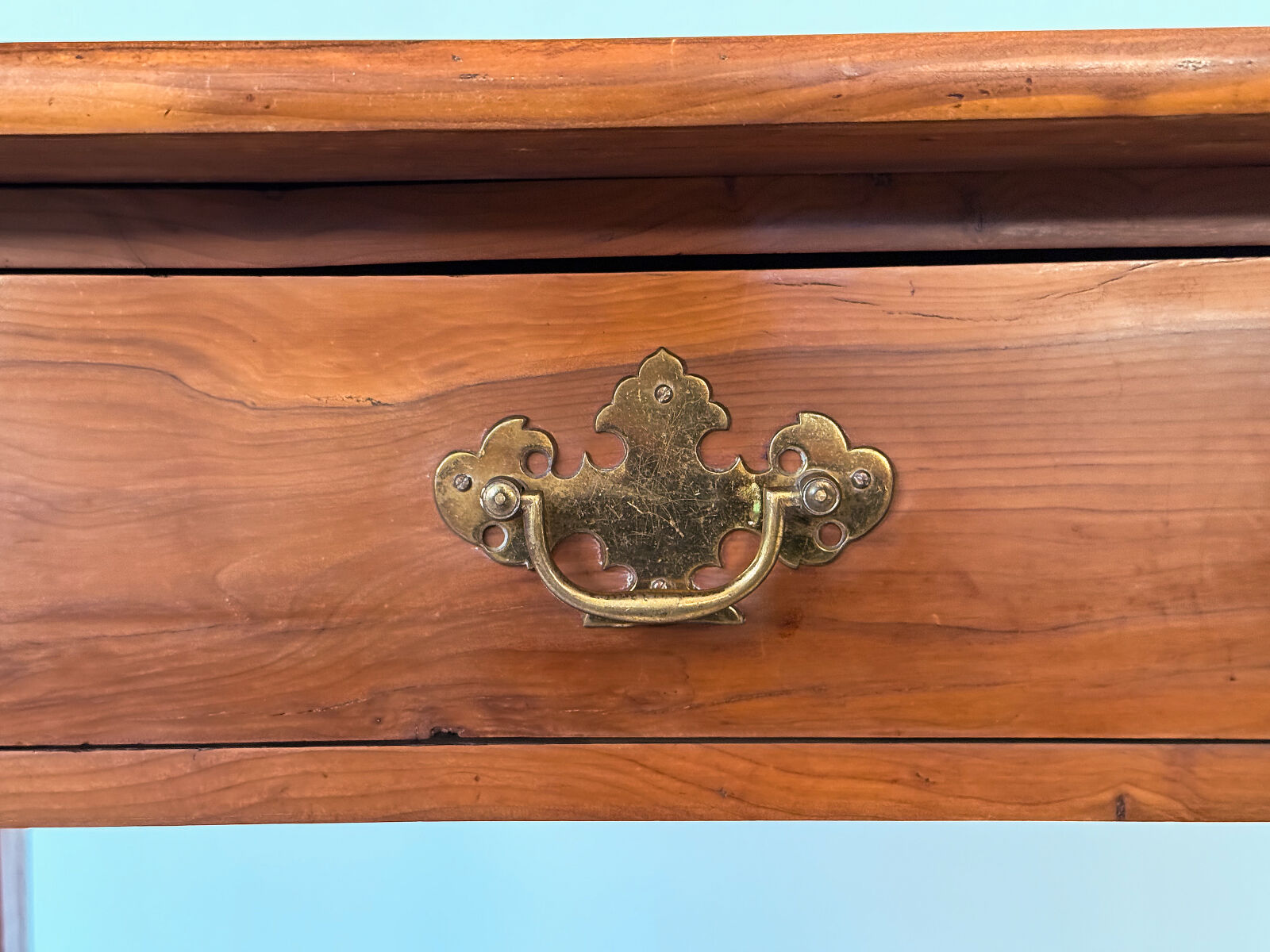 dd199_french_cherry_table_10