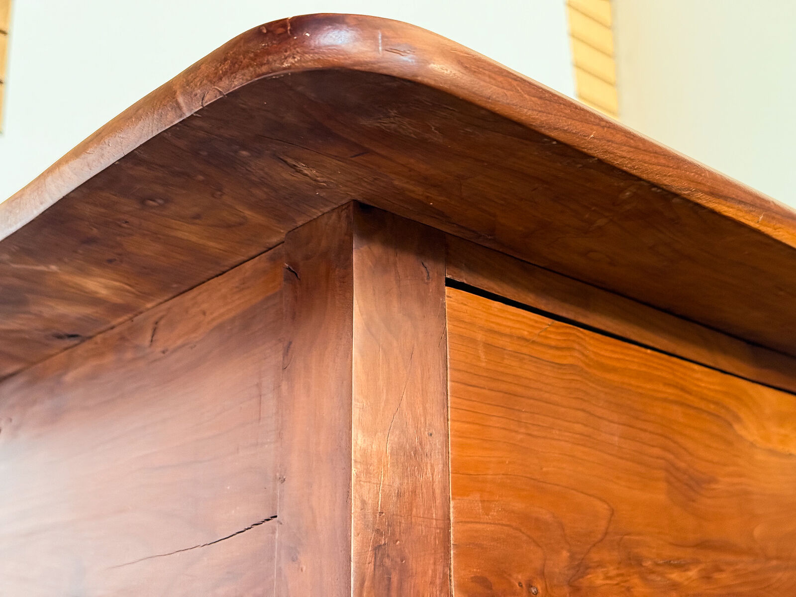 dd199_french_cherry_table_12