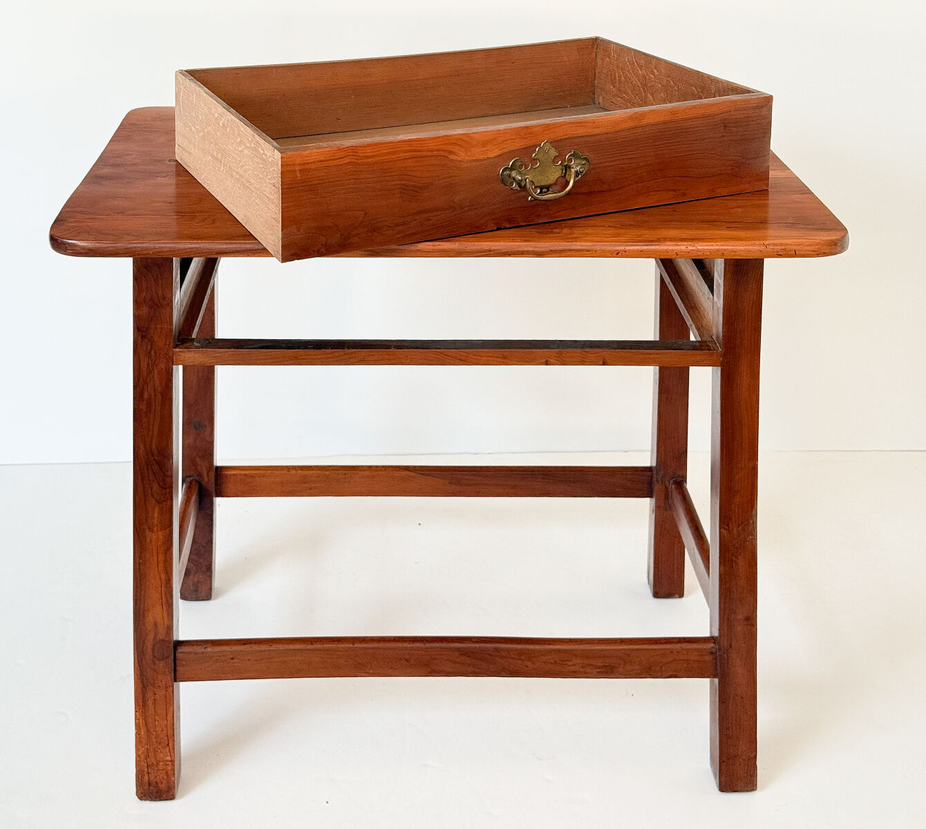 dd199_french_cherry_table_14
