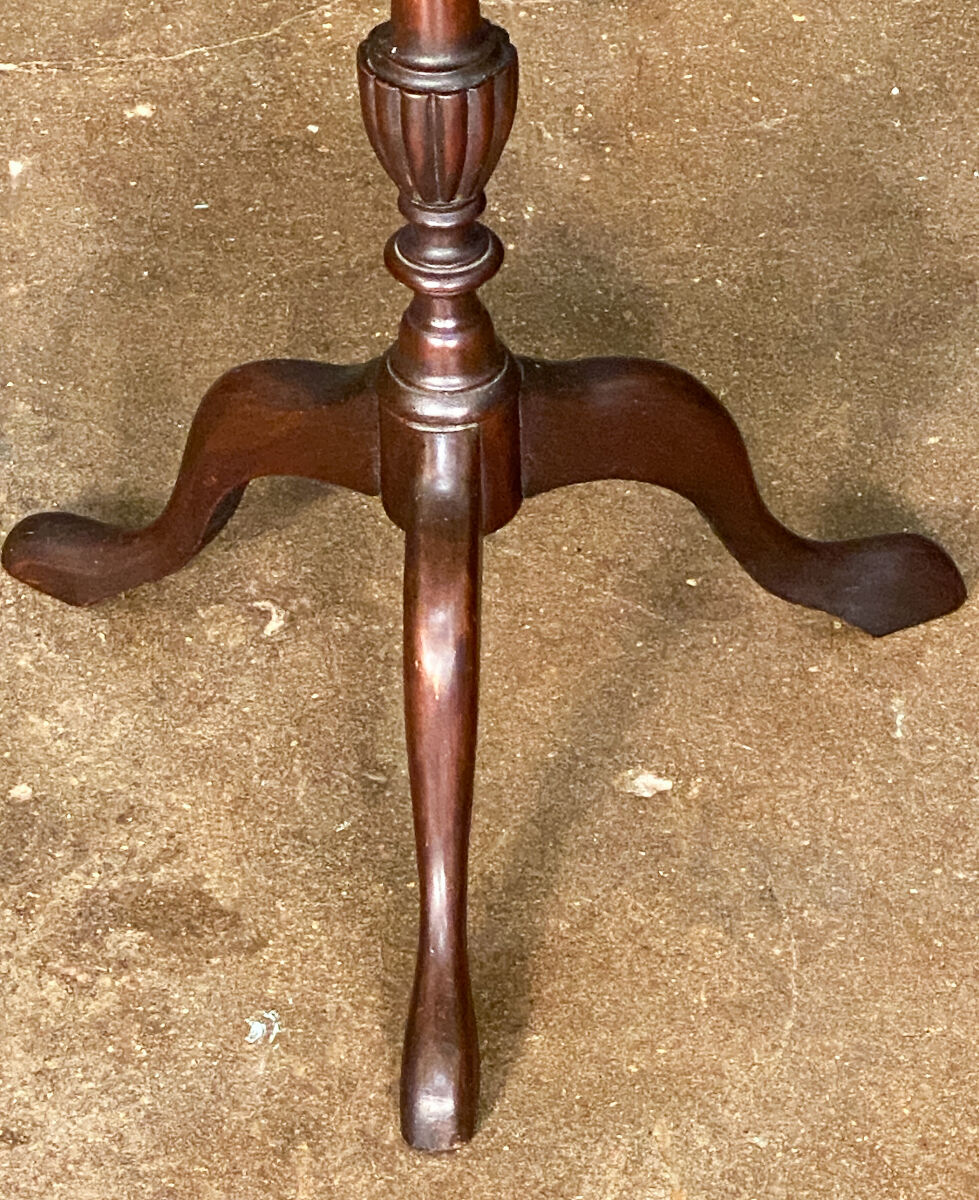 dd260_mahogany_wine_table_16_463160825