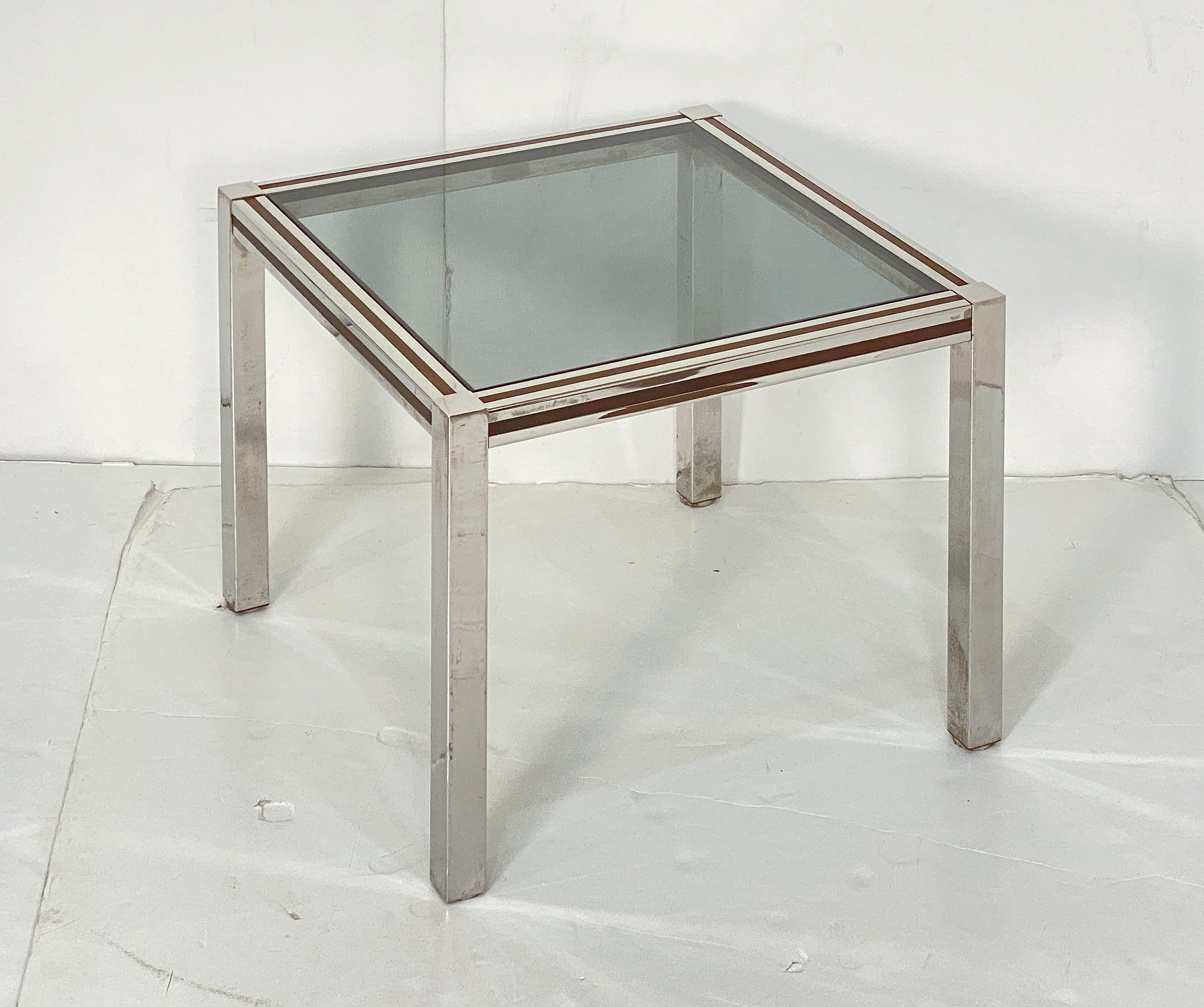 dd360_french_sq_low_table_4