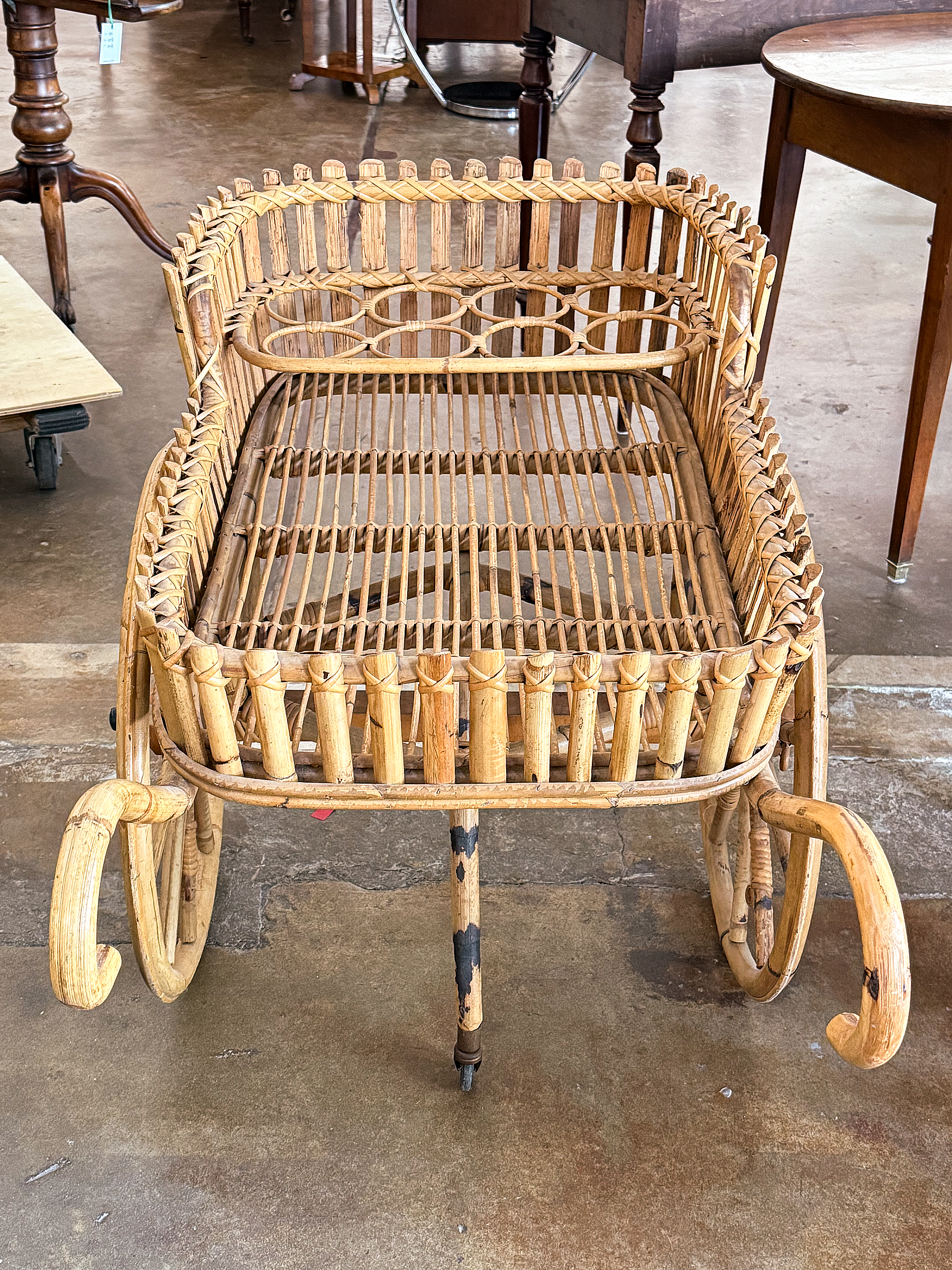 dd369_bamboo_2-wheel_cart_09