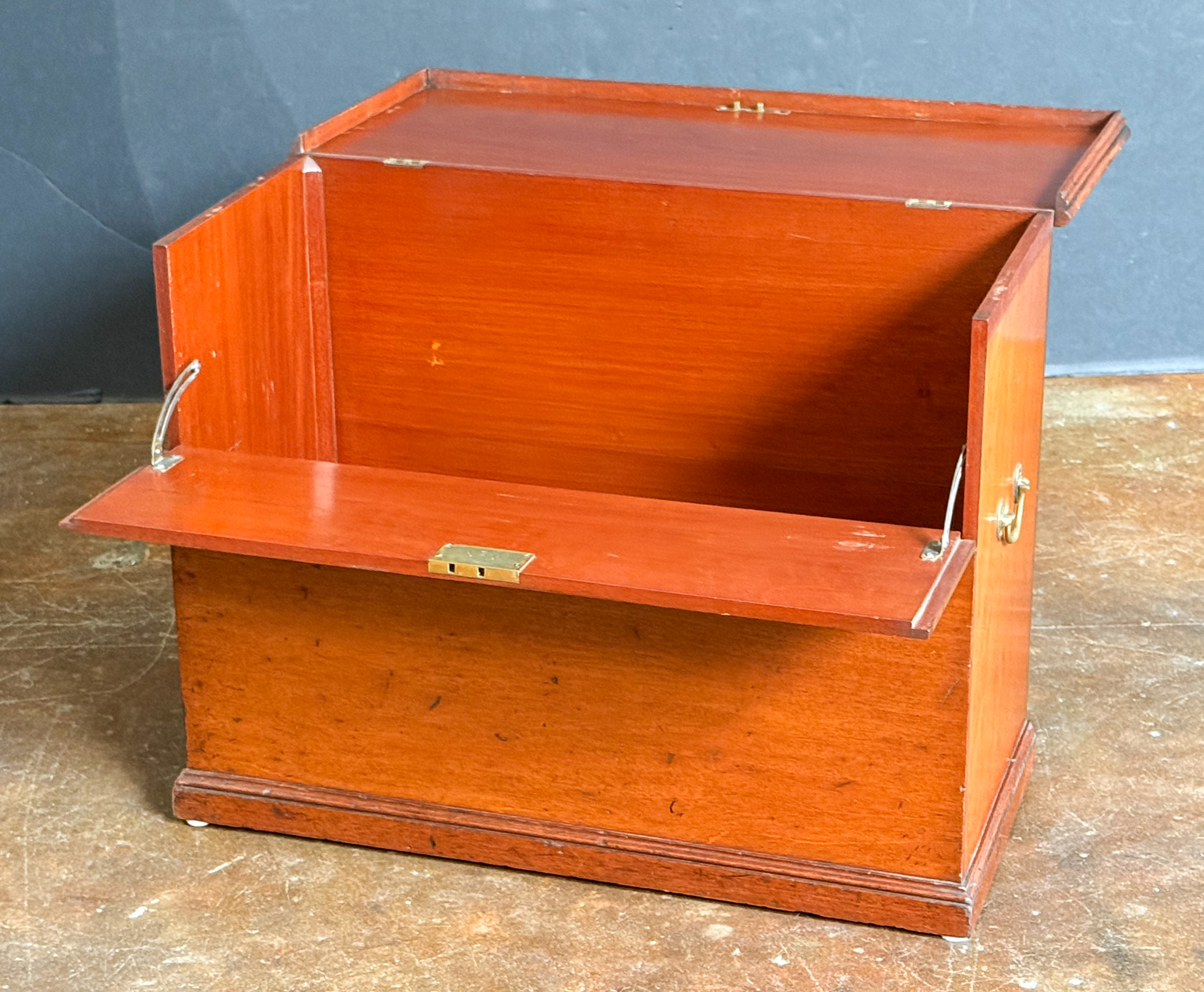 dd386_wood_chest_008
