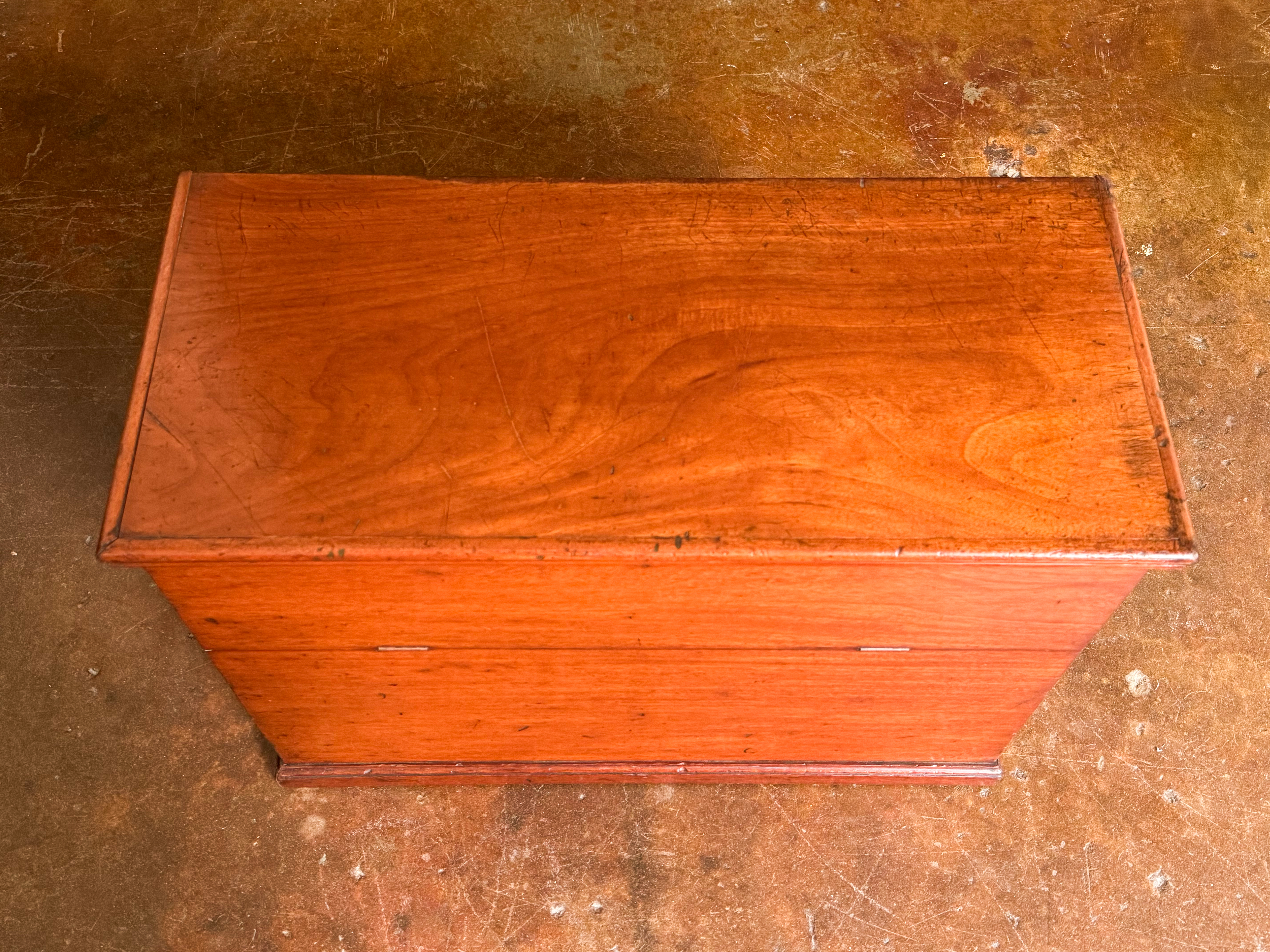 dd386_wood_chest_013