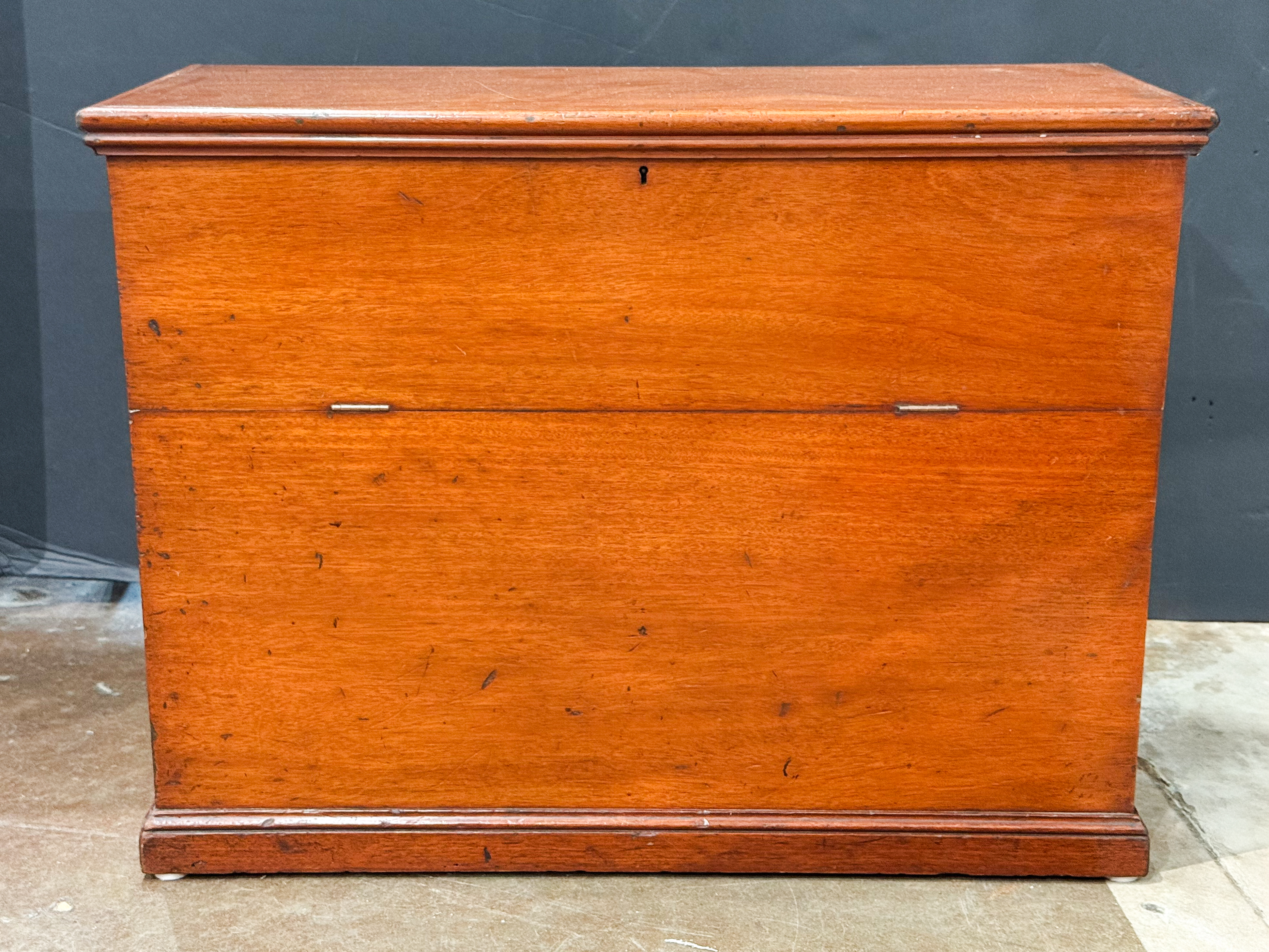 dd386_wood_chest_014
