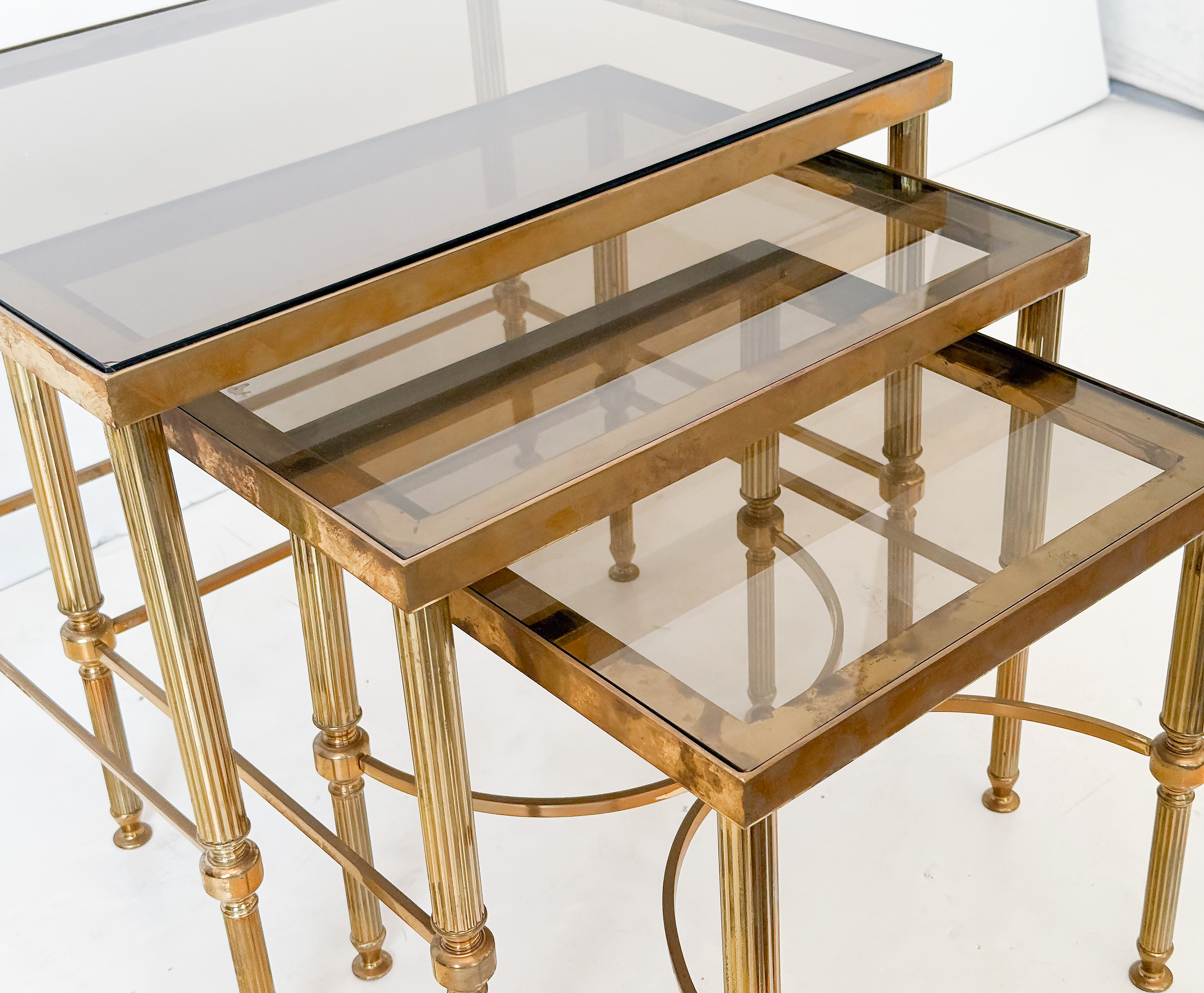 dd623_nesting_tables_007