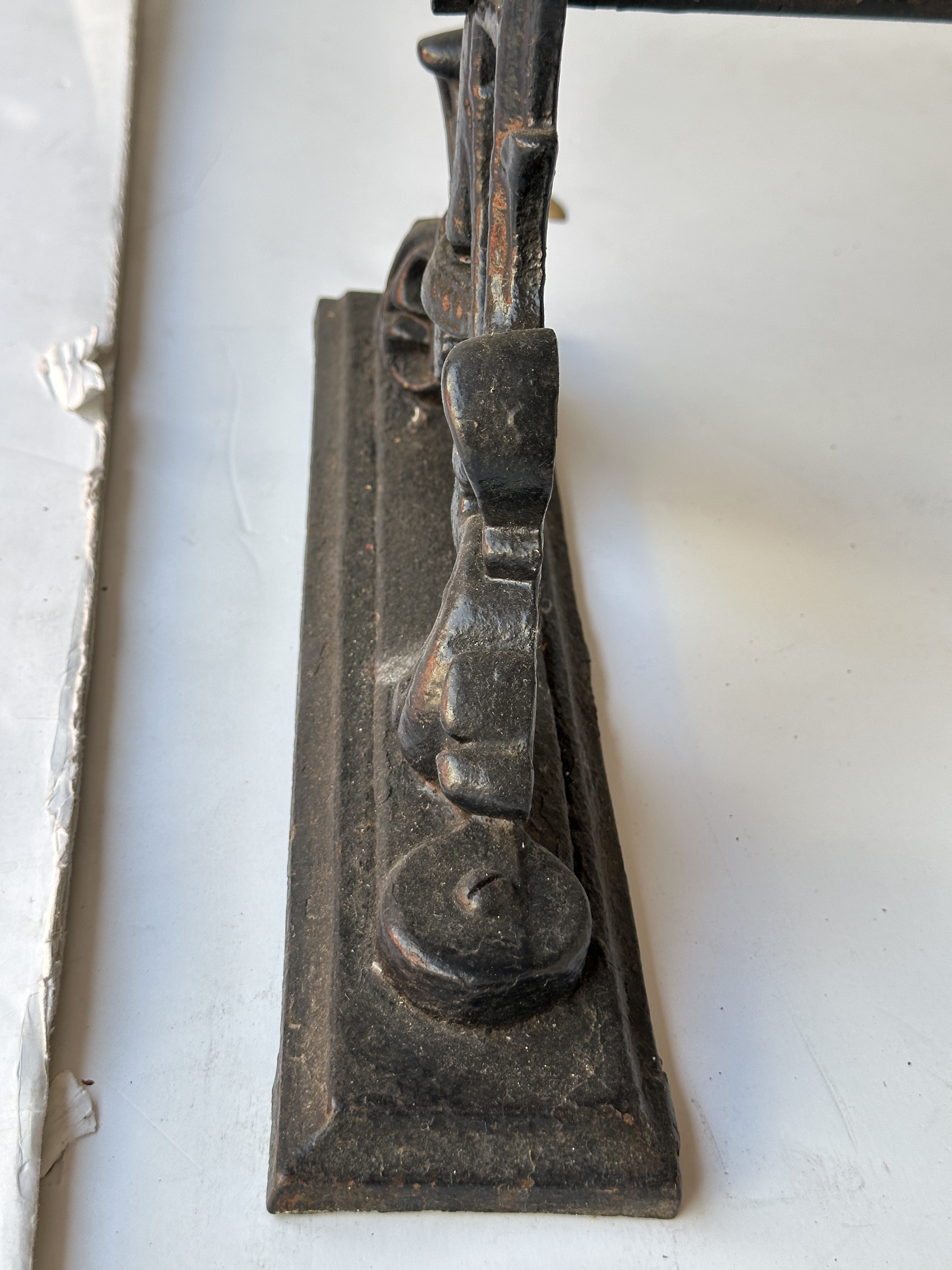 ee006_bar-pub_table_8