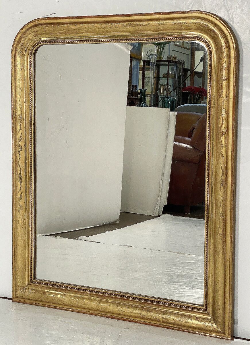 ee024_main_tilt_louis_philippe_mirror_beaded_edge_8