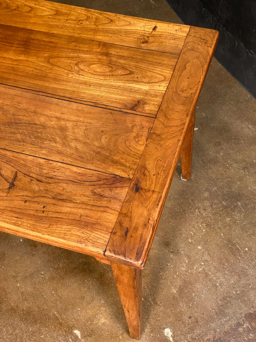 ee045_cherry_farm_table_11