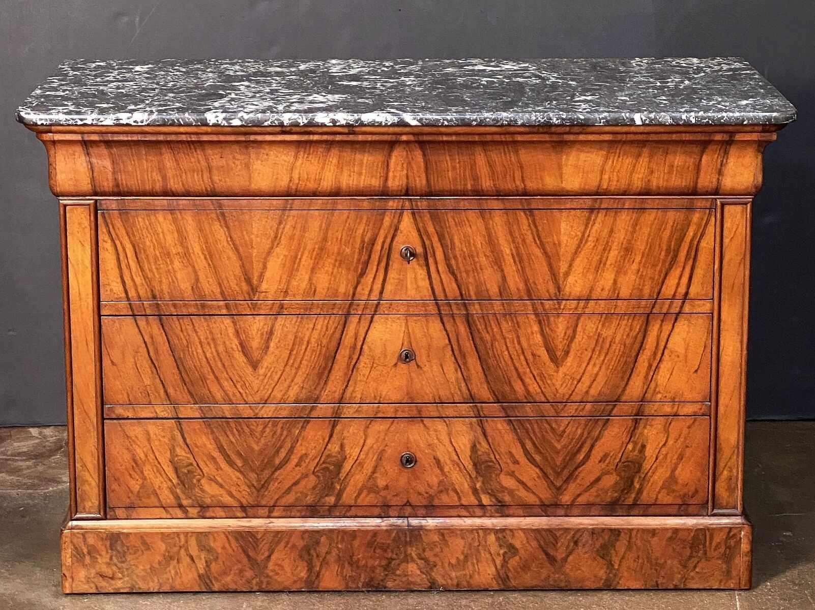 ee046_chest_with_marble_top_10_copy_685319710