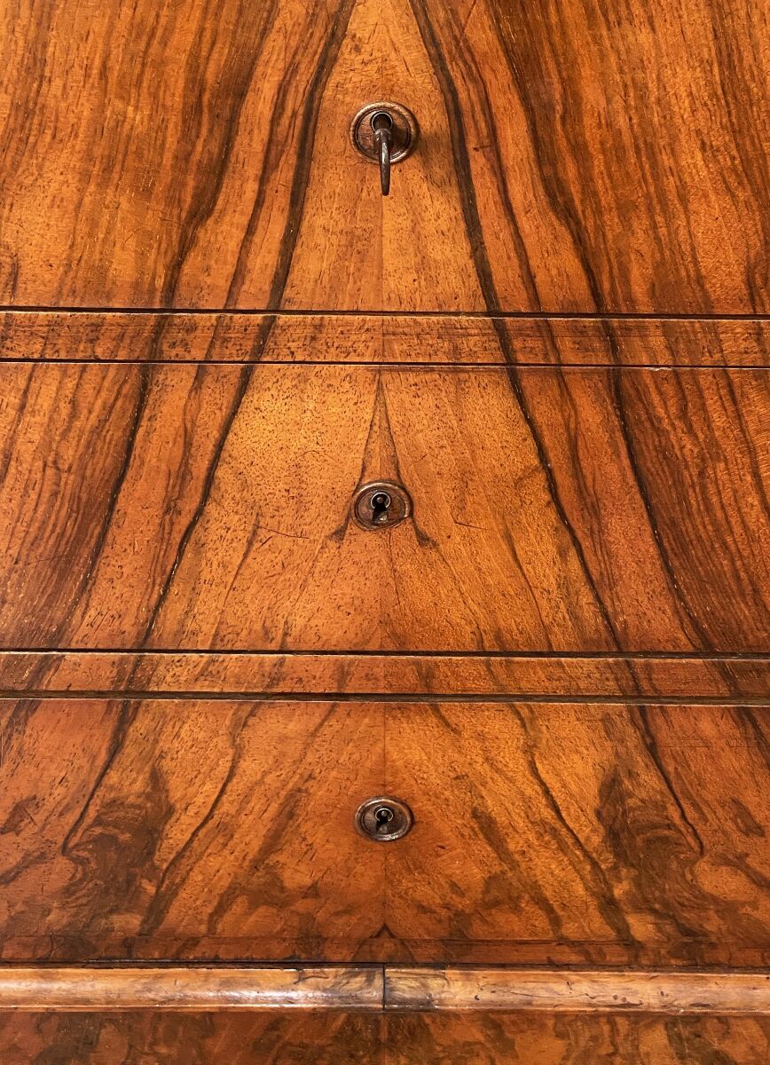 ee046_chest_with_marble_top_22_copy_1933999536