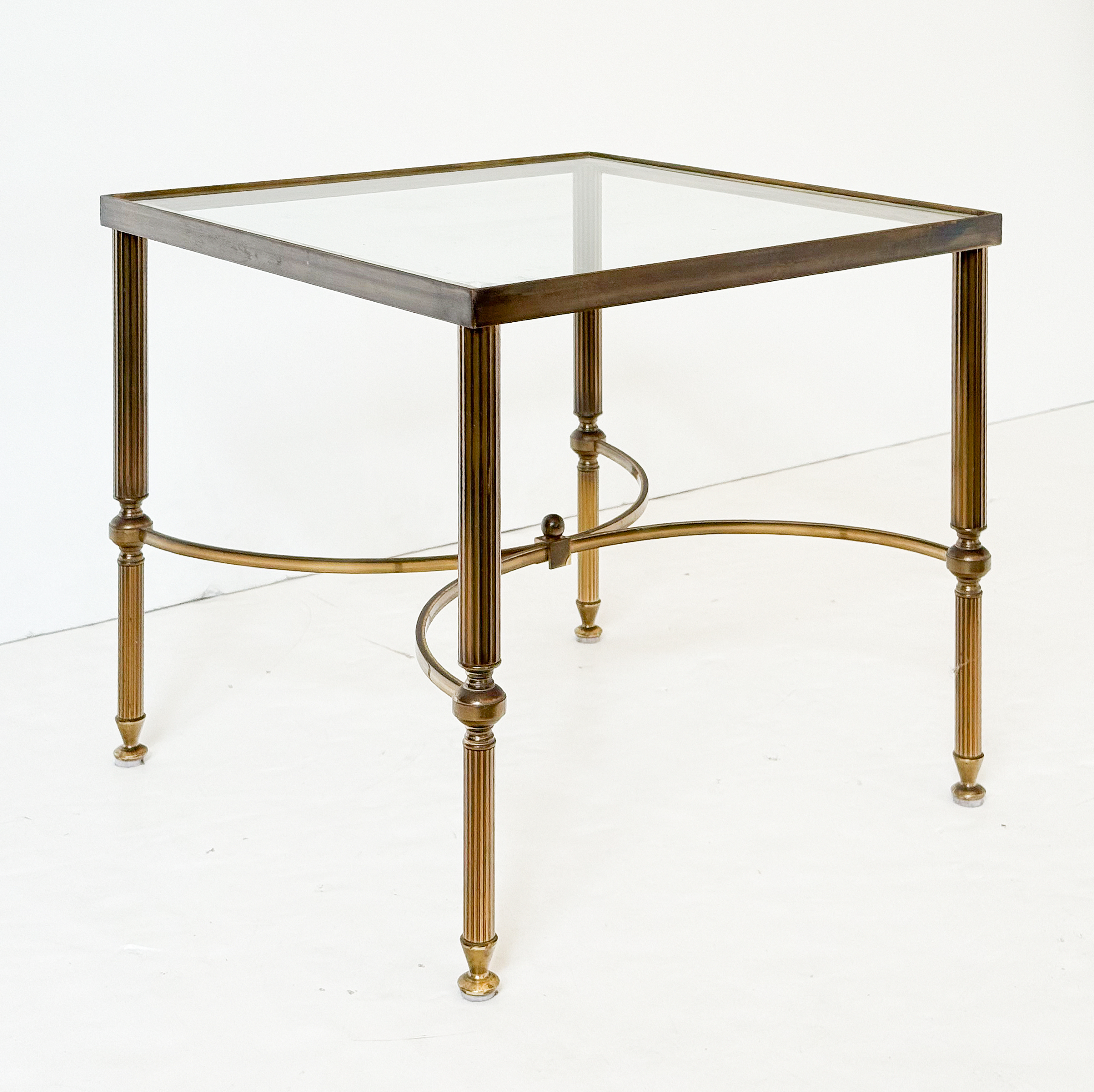 ee058_low_coffee_table_01_l_e_a_d