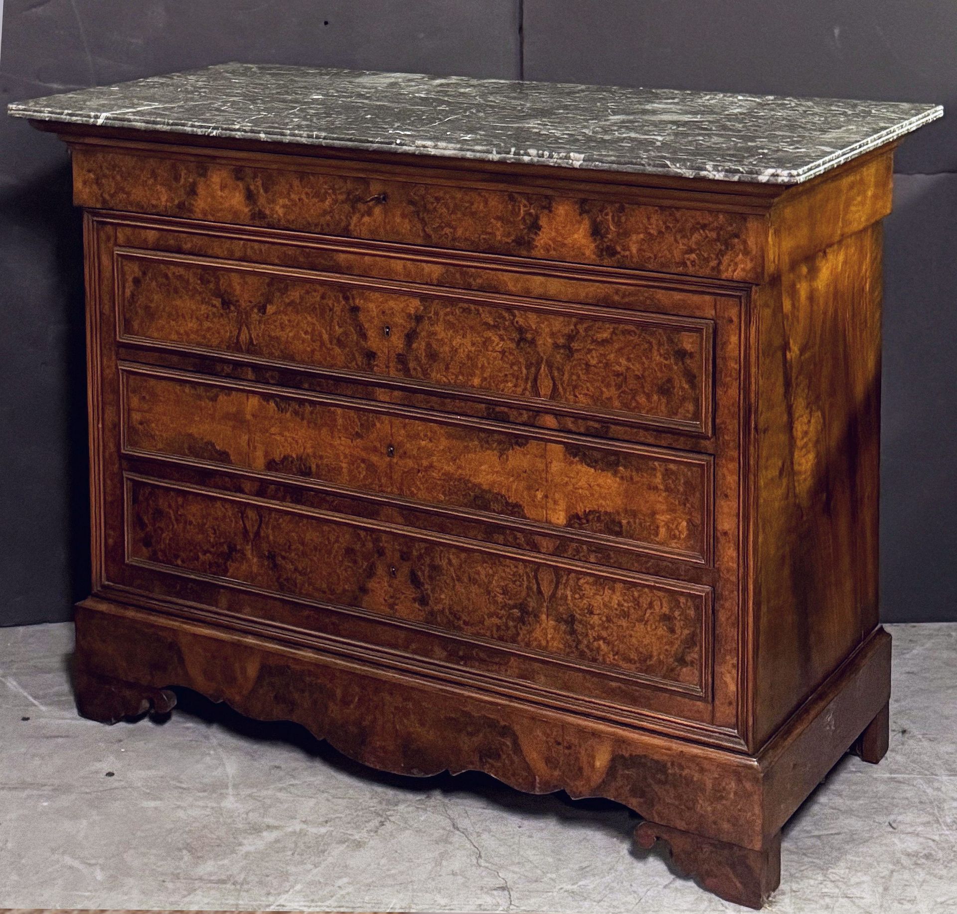 ee060_chest_with_marble_top_17_copy_copy_1497142535