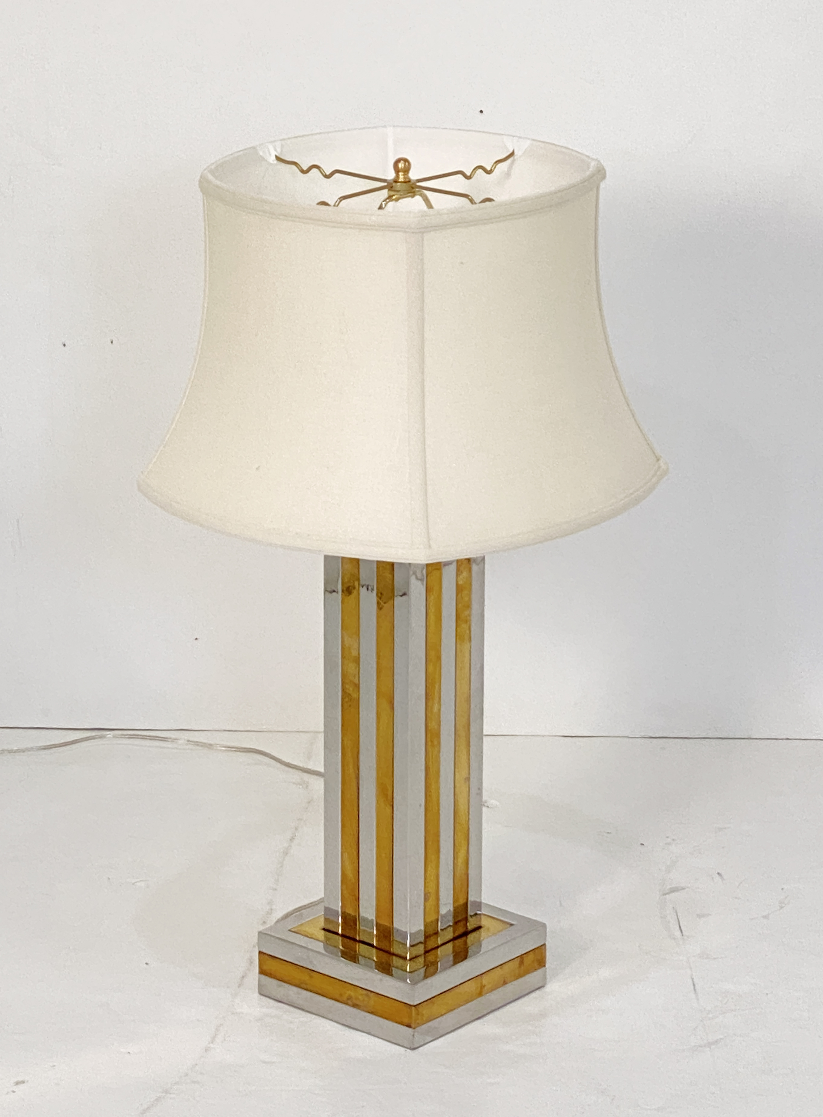 ee197_table_lamp_by_romeo_rega_12_1224742908