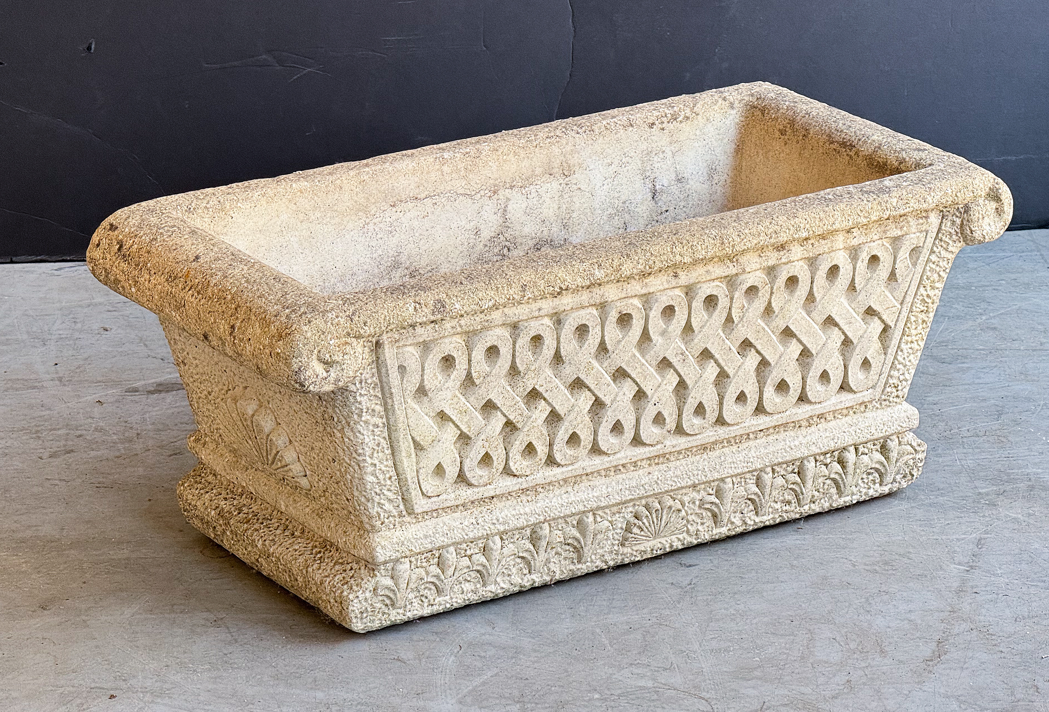 ee516_cotswold_trough_003