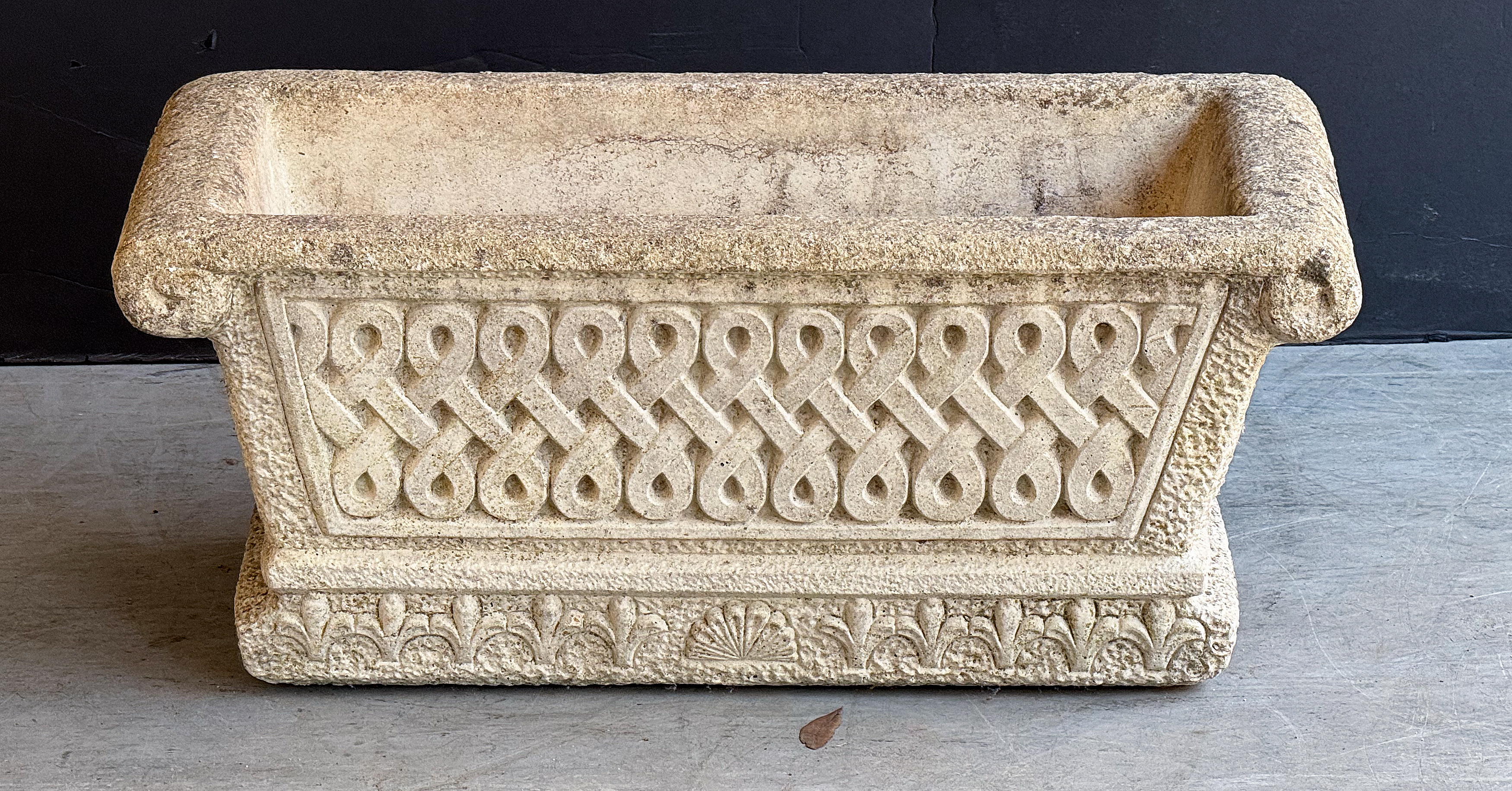 ee516_cotswold_trough_008