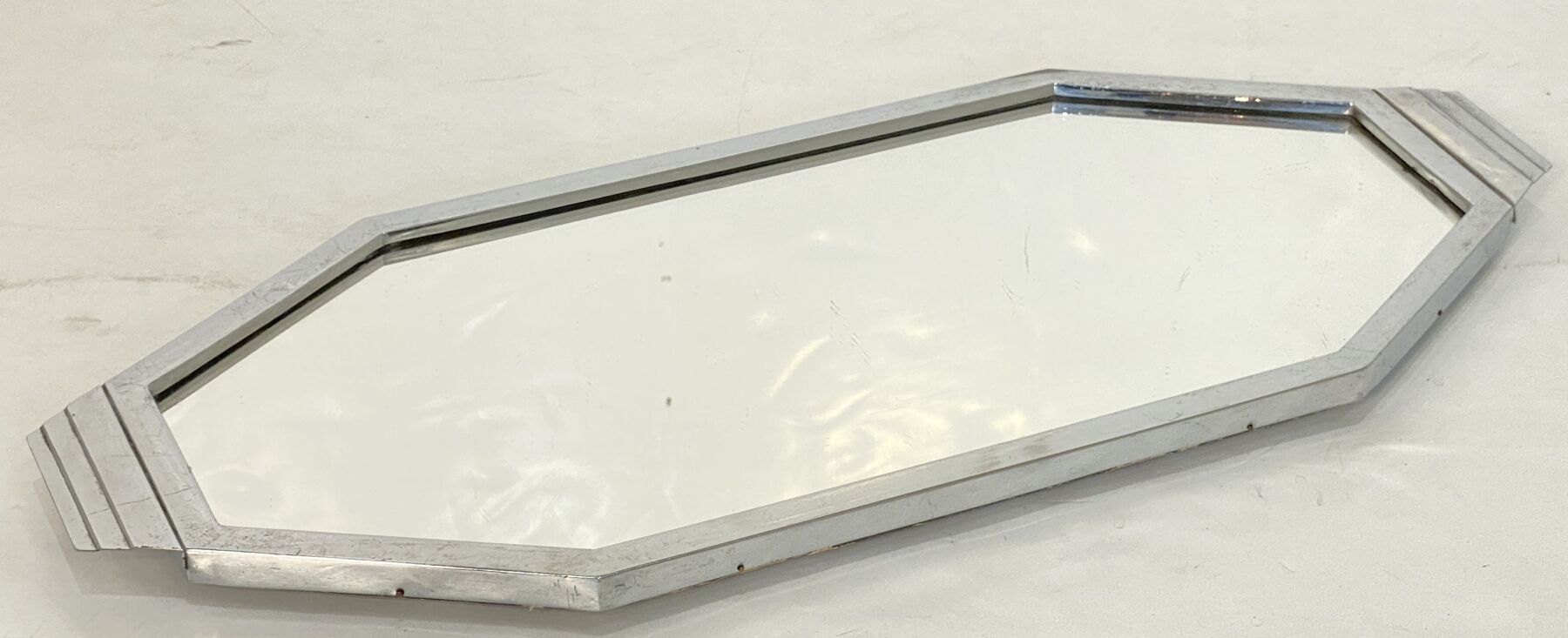ee556_art_deco_tray_lead