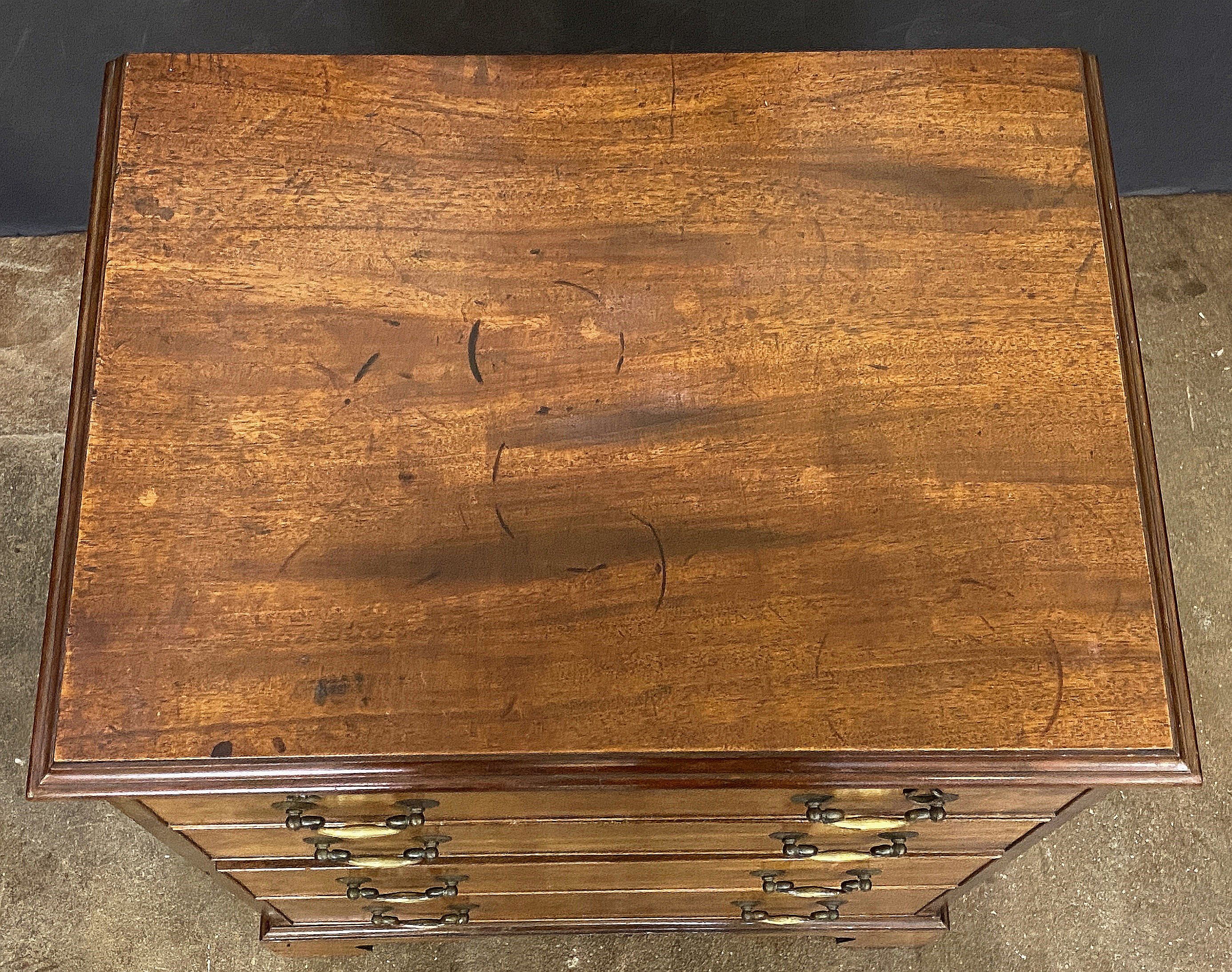 ee650_pair_of_bachelor_chests_103_copy
