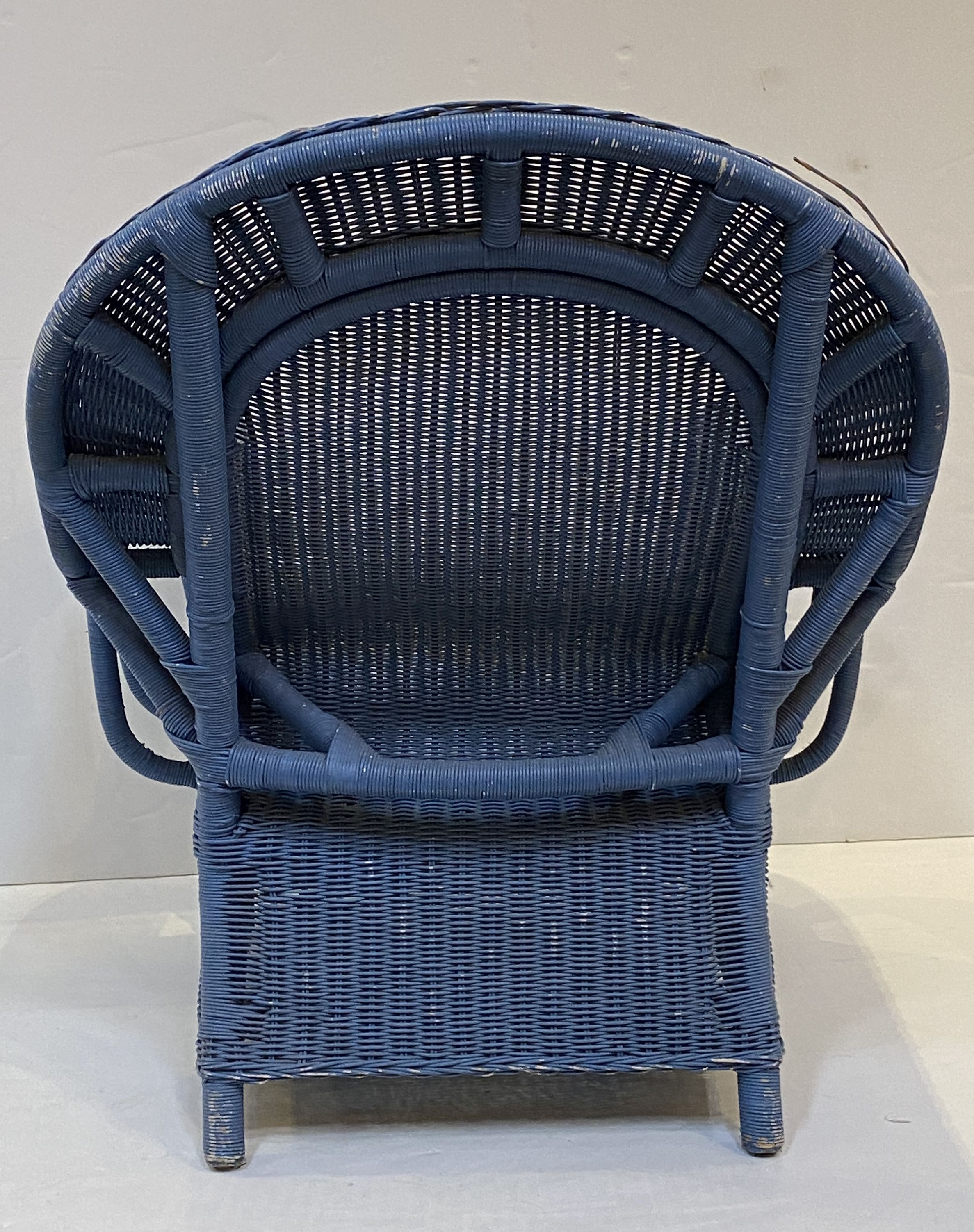 ee652_blue_chairs_13_540966568