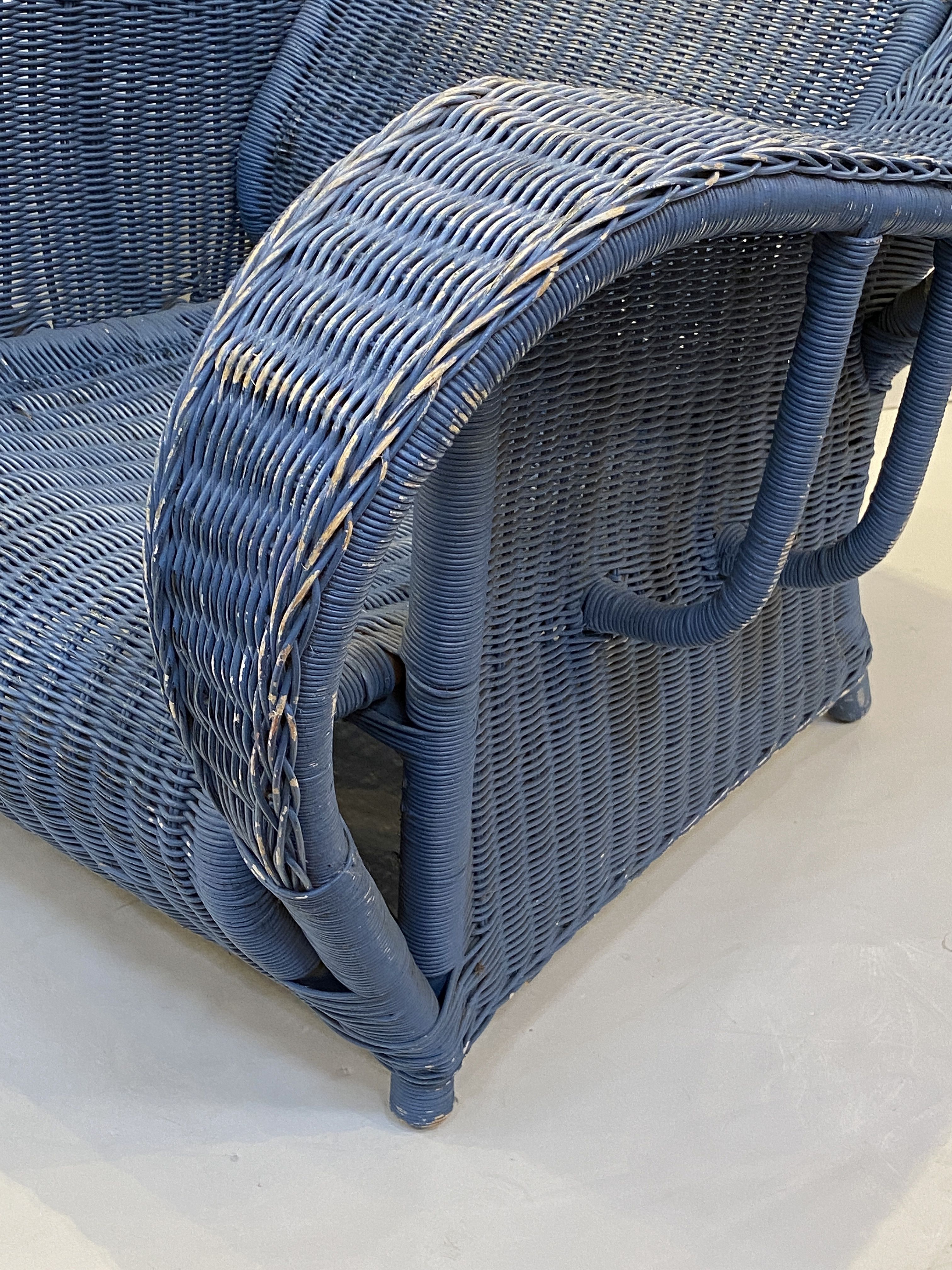 ee652_blue_chairs_5_1784947879