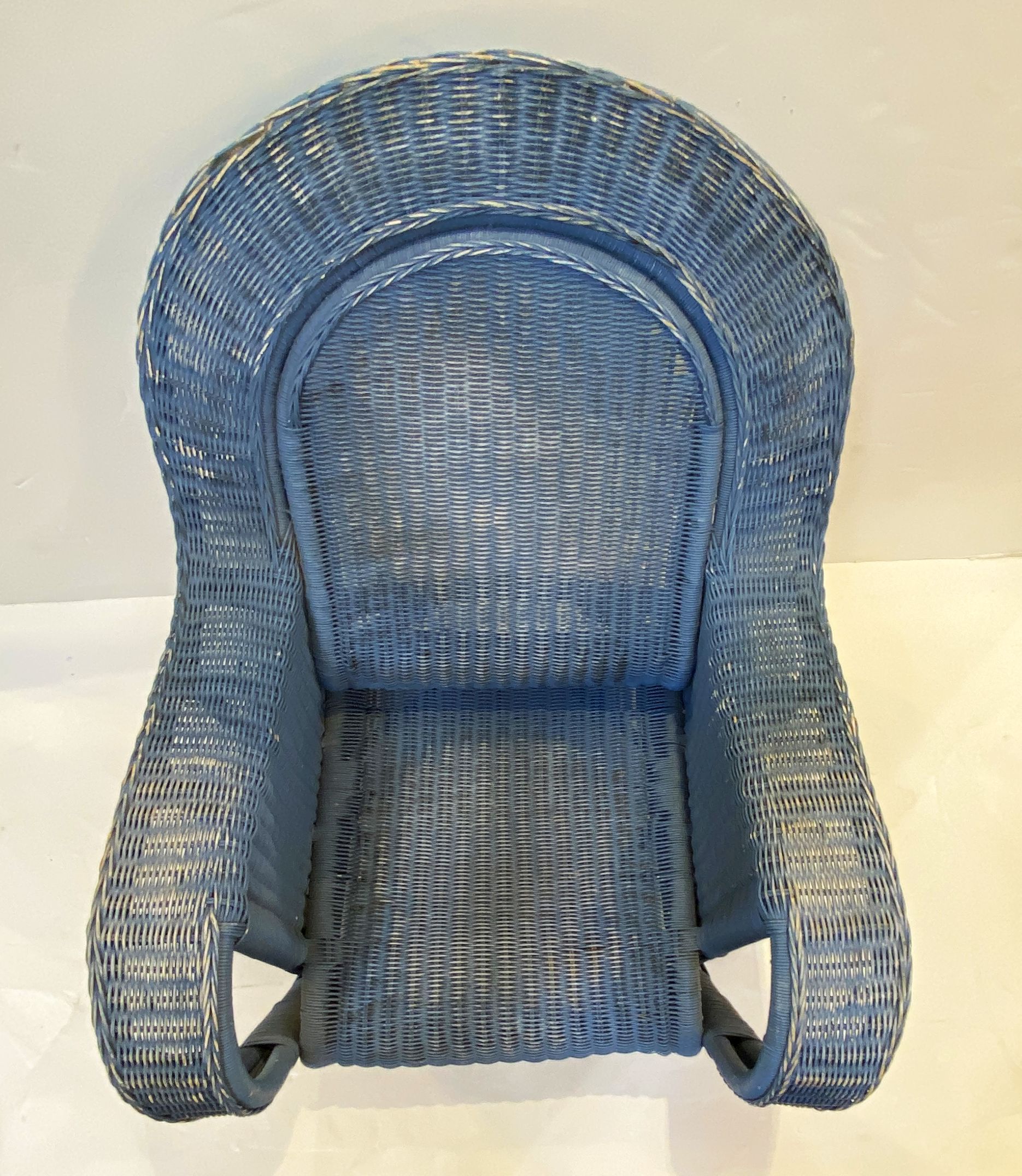 ee652_blue_chairs_8_677375749