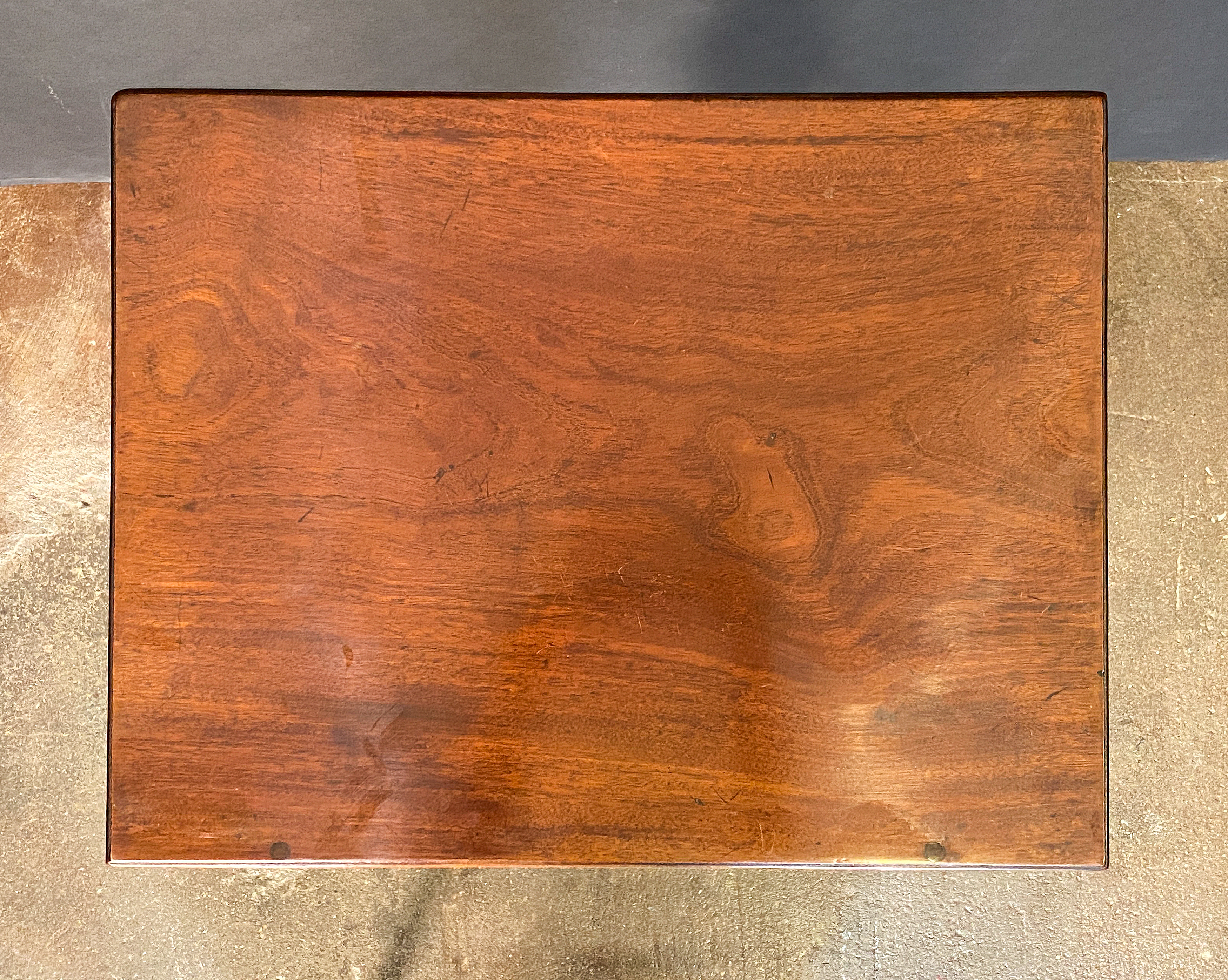 ee665_regency_writing_table_28