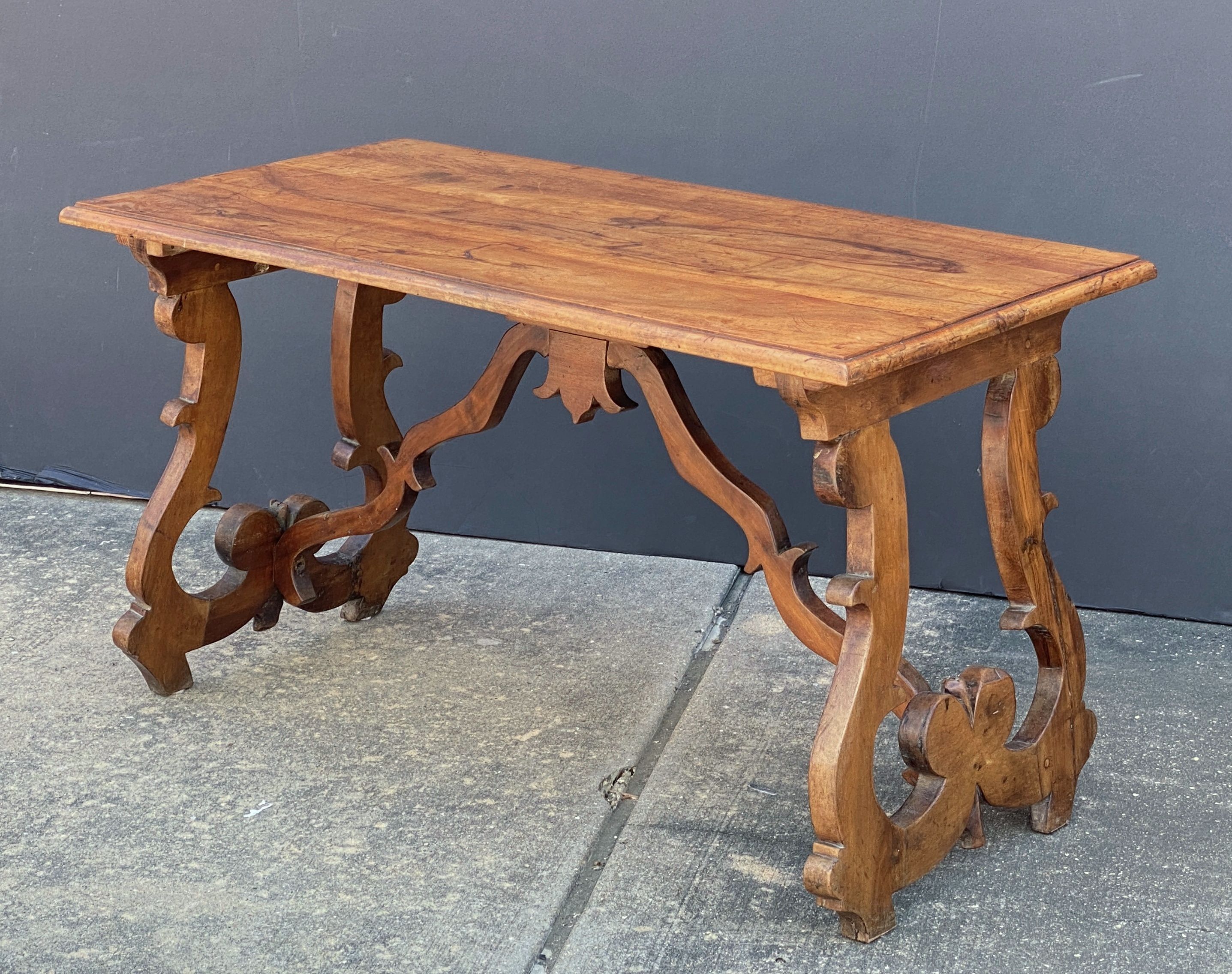 ff000_walnut_table_36_copy