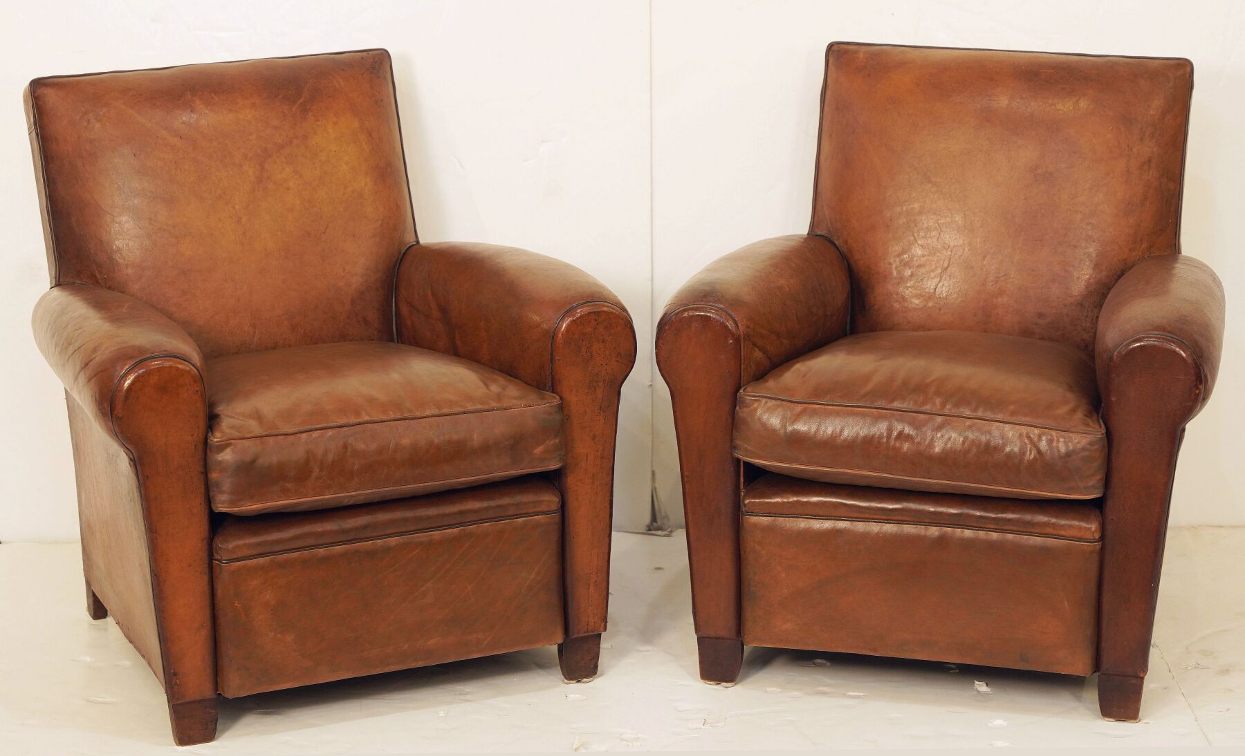 ff013_pair_of_club_chairs_1_main_maybe
