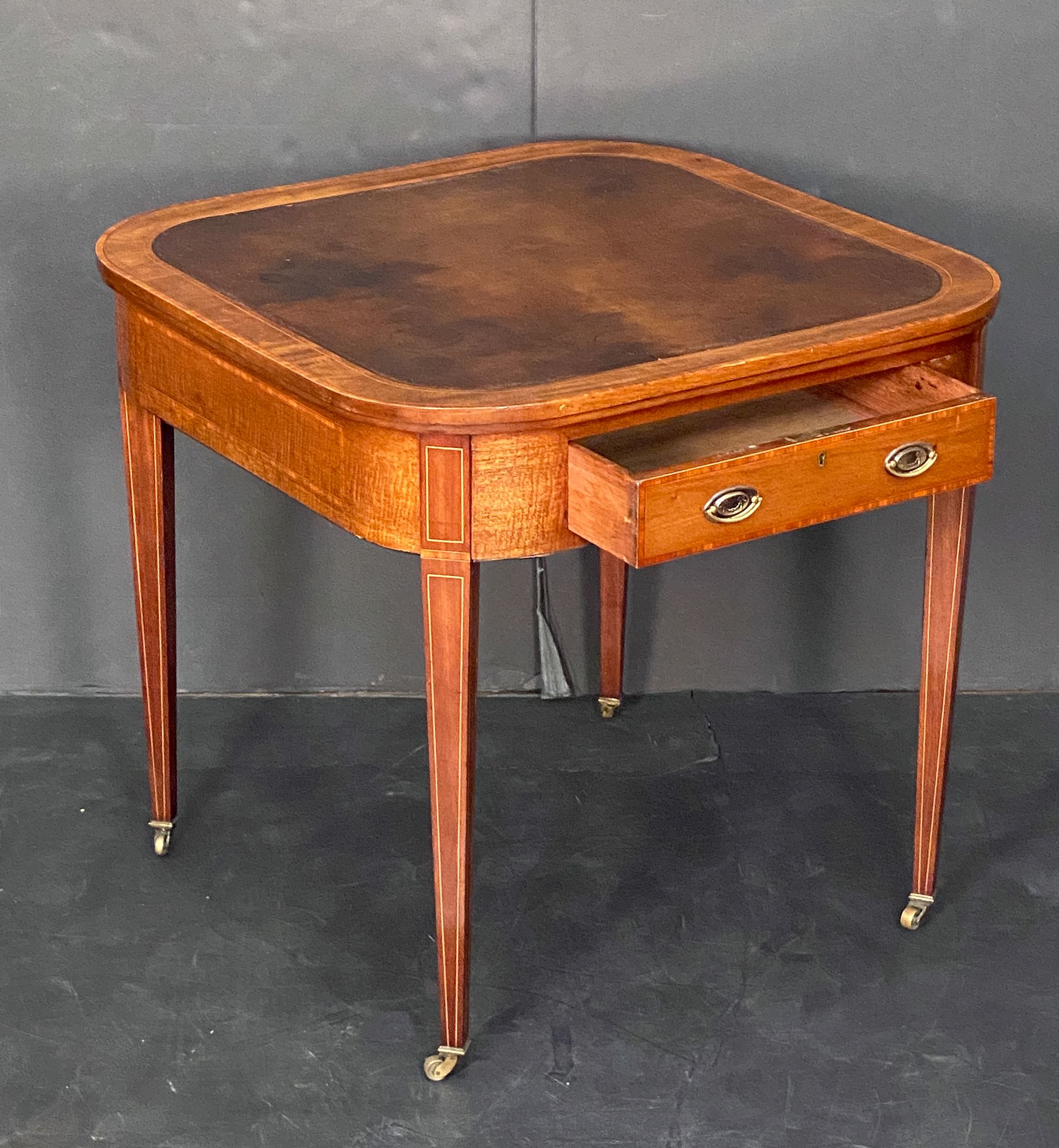 ff028_-_english_desk_with_leather_top_17