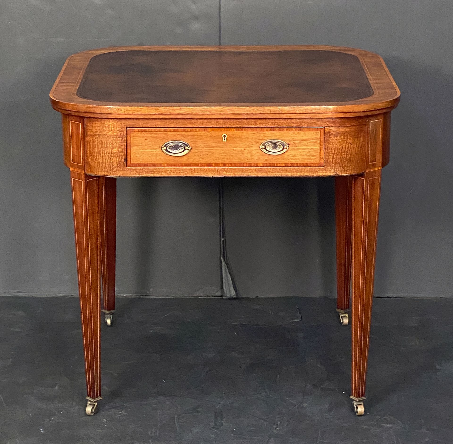 ff028_-_english_desk_with_leather_top_21