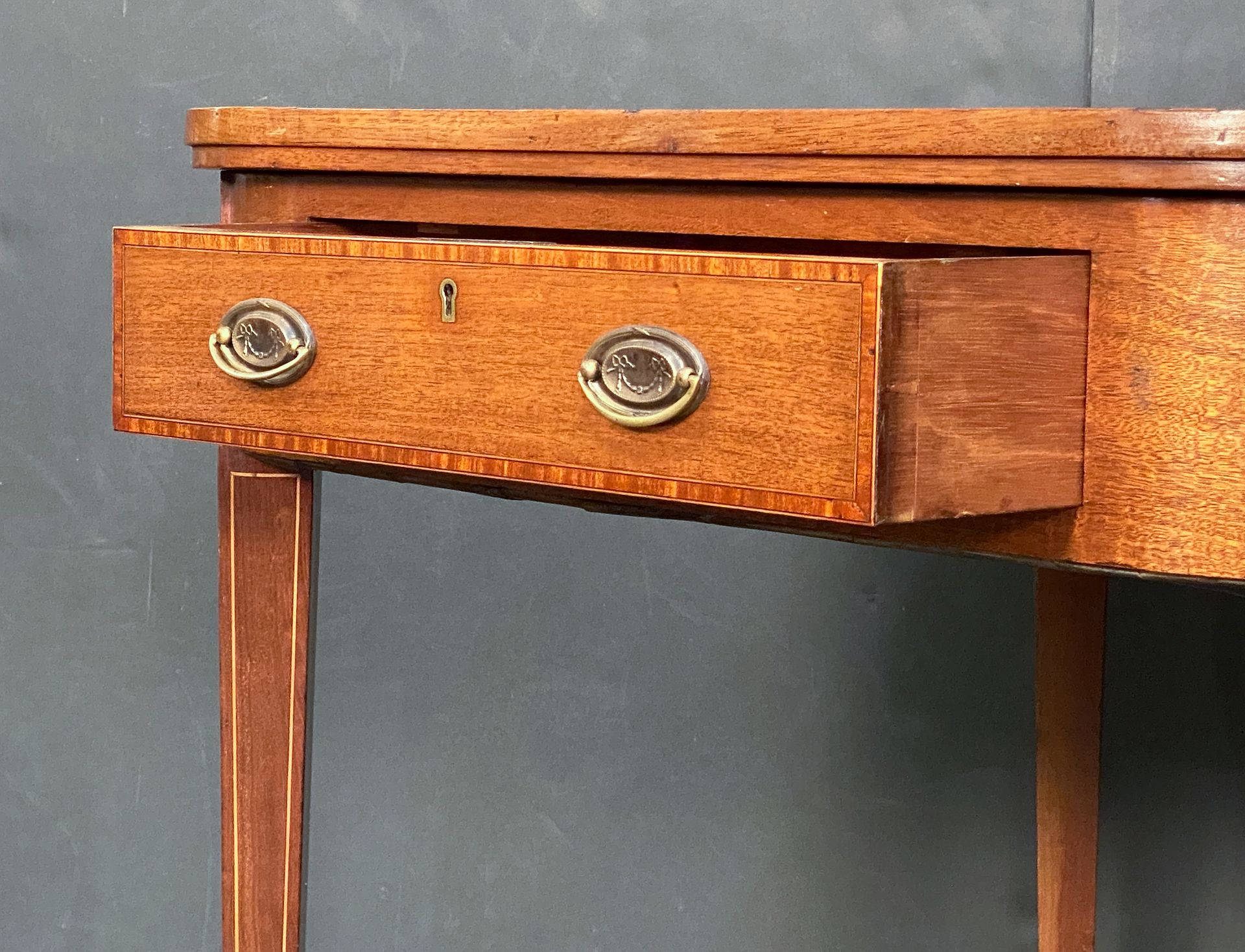 ff028_-_english_desk_with_leather_top_38